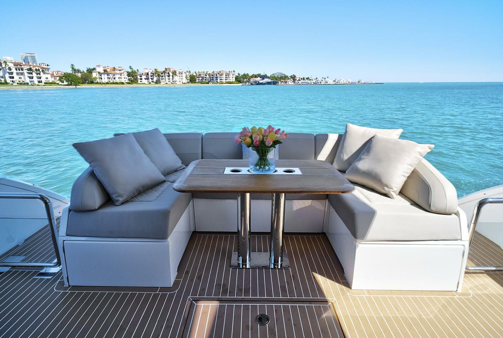 2021 Fairline Squadron 68 zum Verkauf in Miami Beach, Florida Flybridge