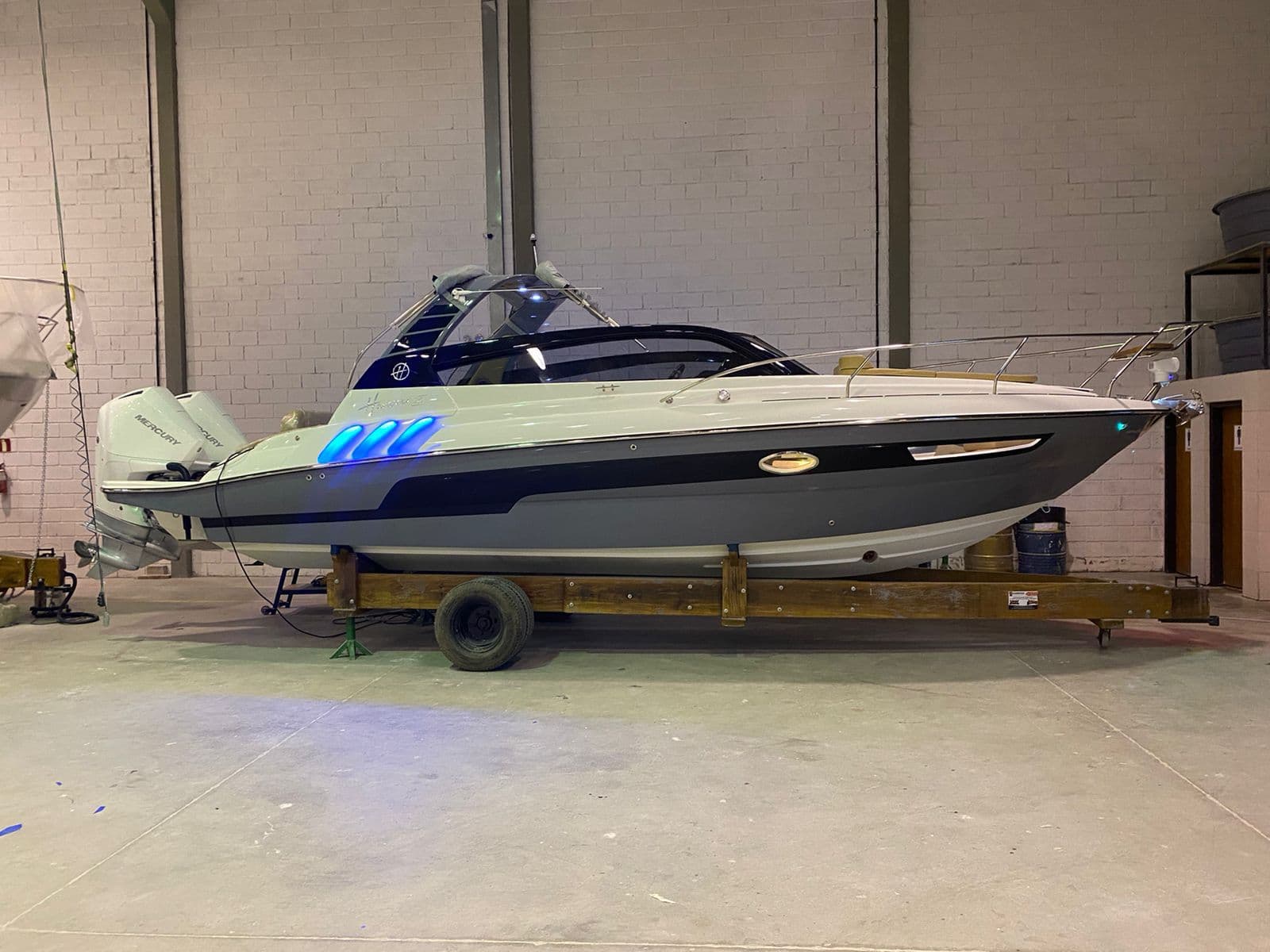 2024 Hanover Yachts 305 for Sale in Maitland, Florida Express Cruiser
