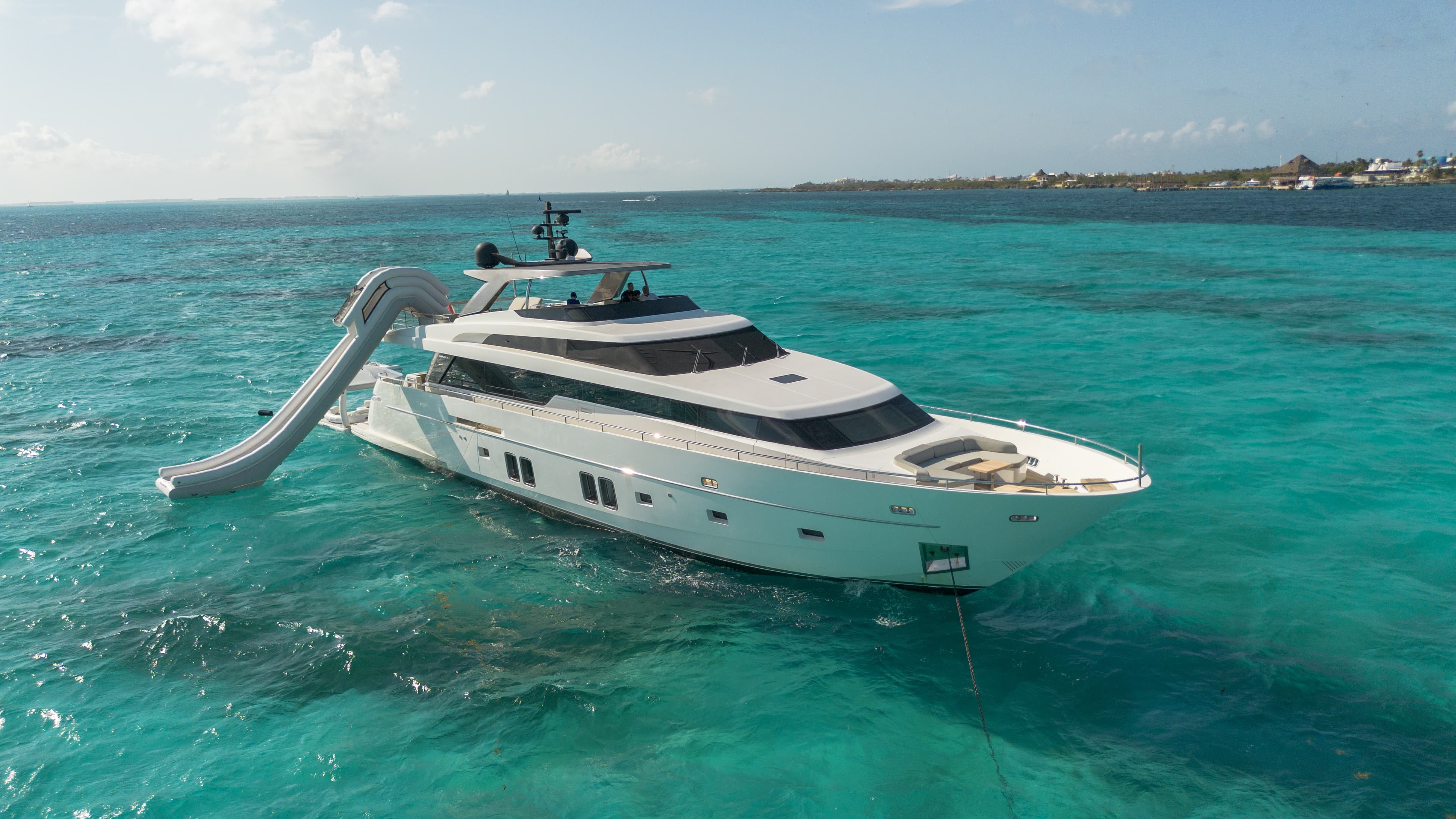 2016 Sanlorenzo SL96 for Sale in Cancún, MX Motor Yacht 2