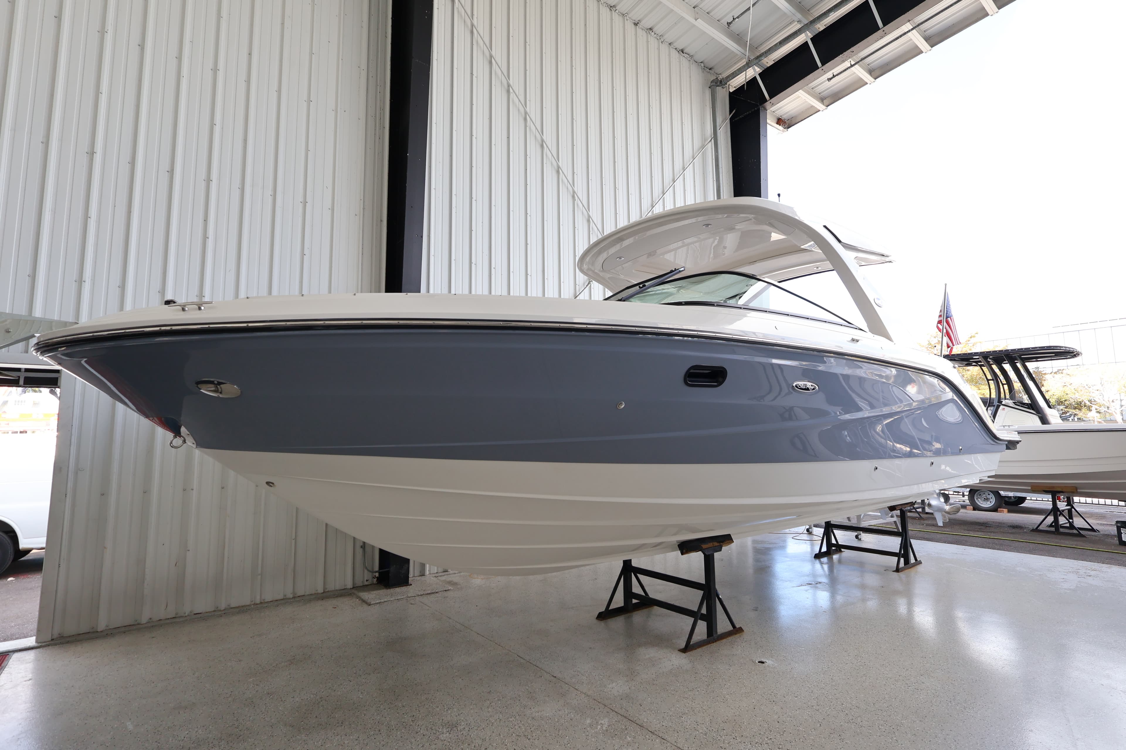 2026 Sea Ray SLX 310 Outboard in vendita a Naples, Florida Bowrider