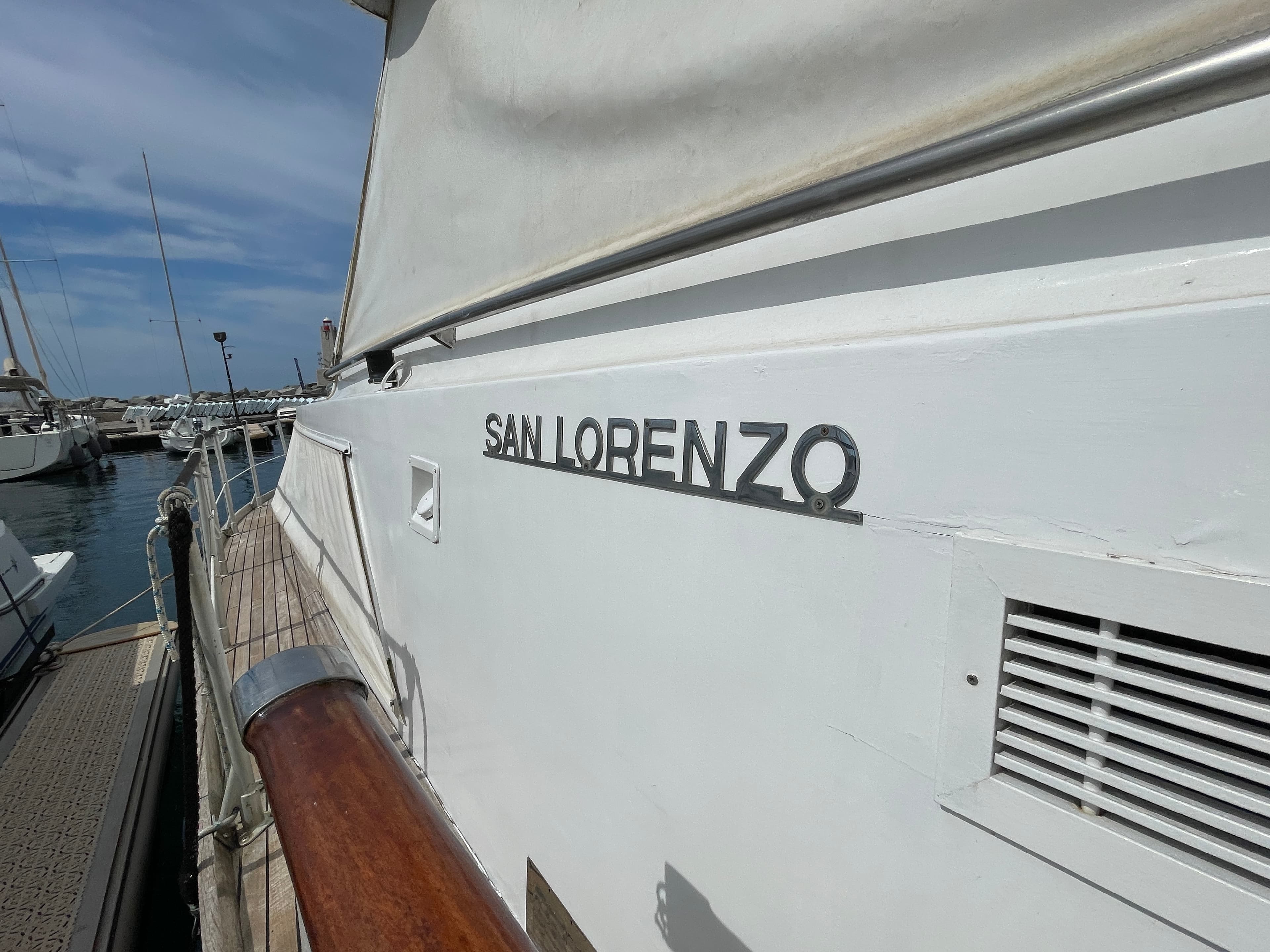 1968 Sanlorenzo SL 32 for Sale in Nice, Alpes-Maritimes Motor Yacht 5