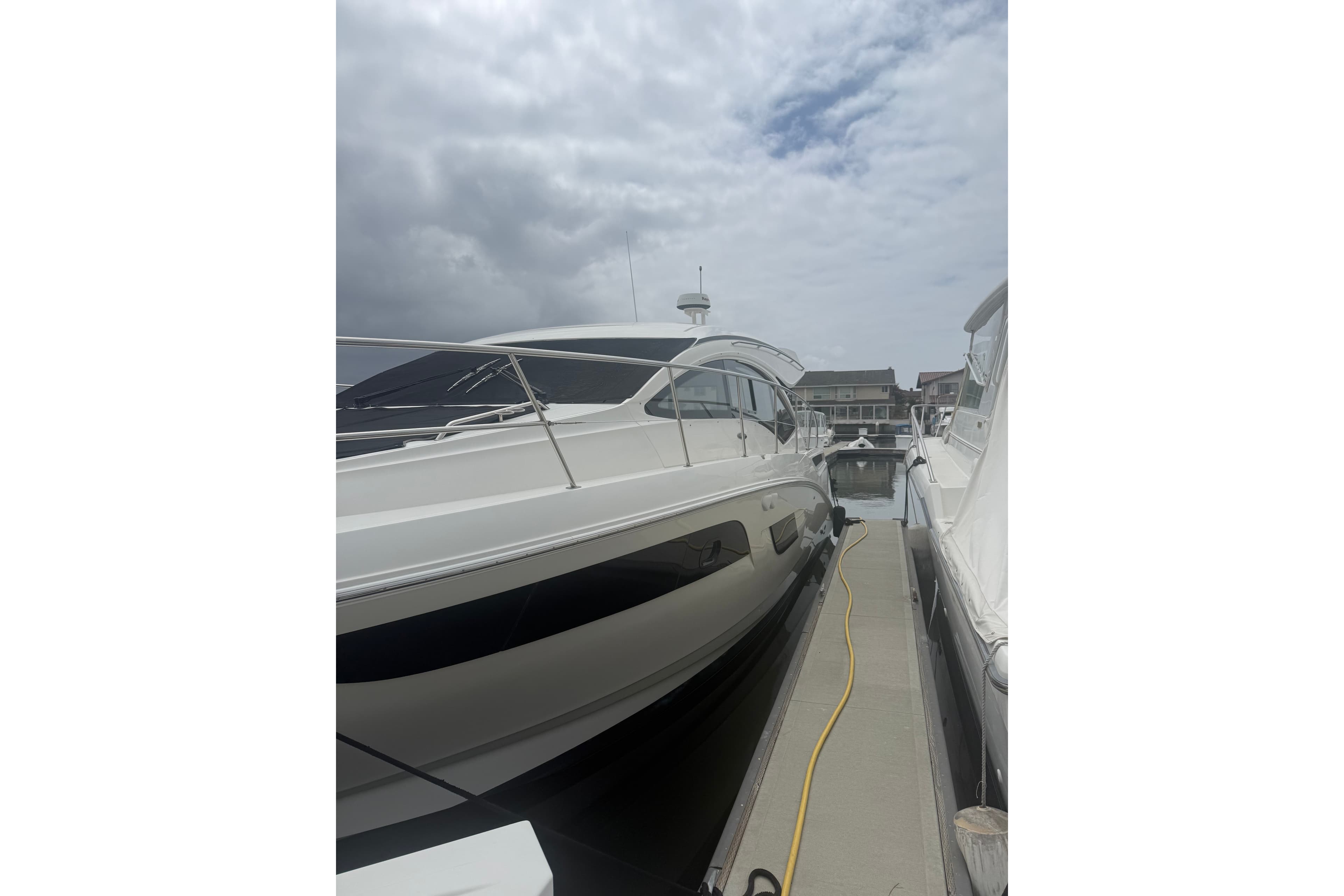 2017 Sea Ray Sundancer 400 zum Verkauf in Huntington Beach, CA Express Cruiser