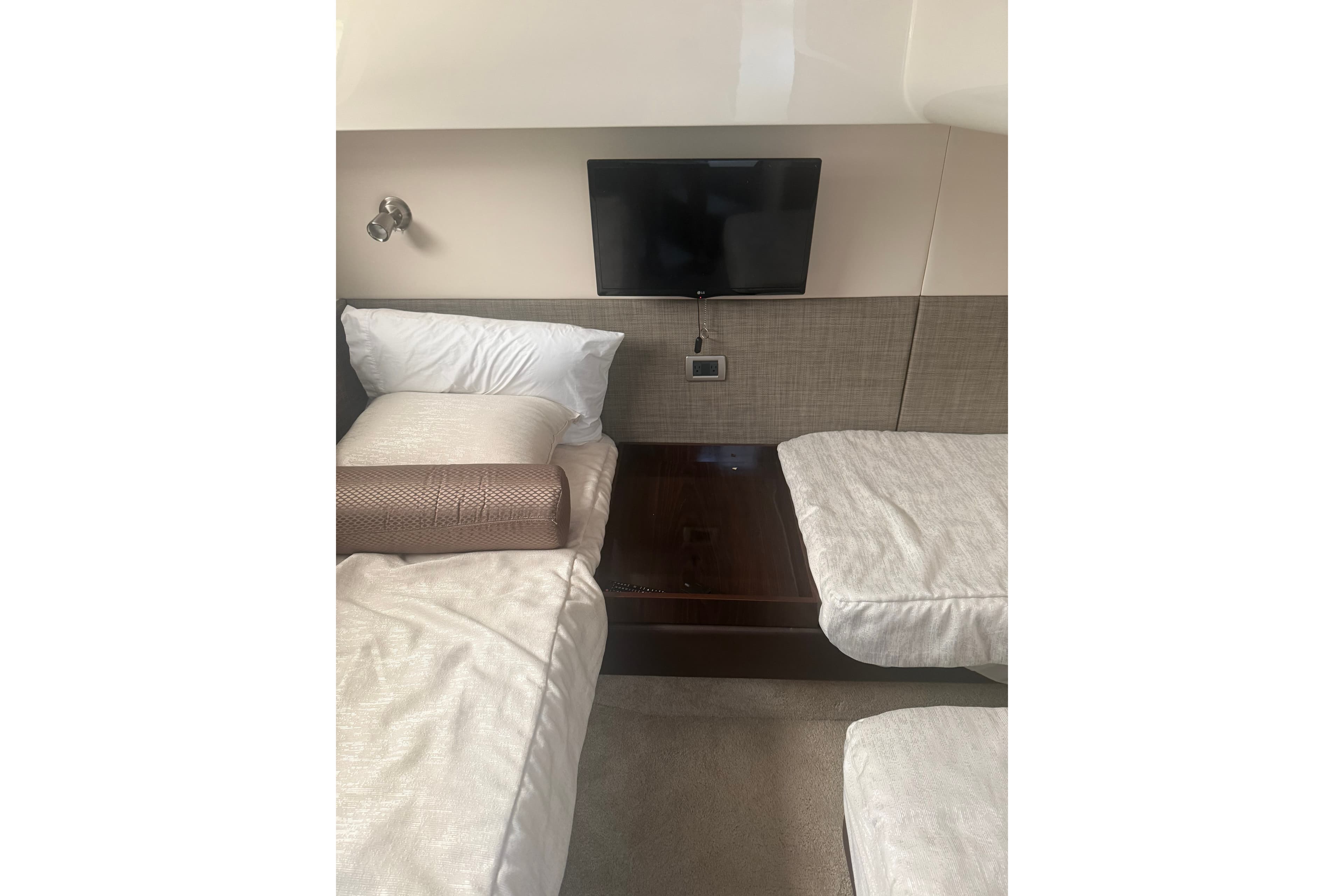 2017 Sea Ray Sundancer 400 zum Verkauf in Huntington Beach, CA Express Cruiser 4
