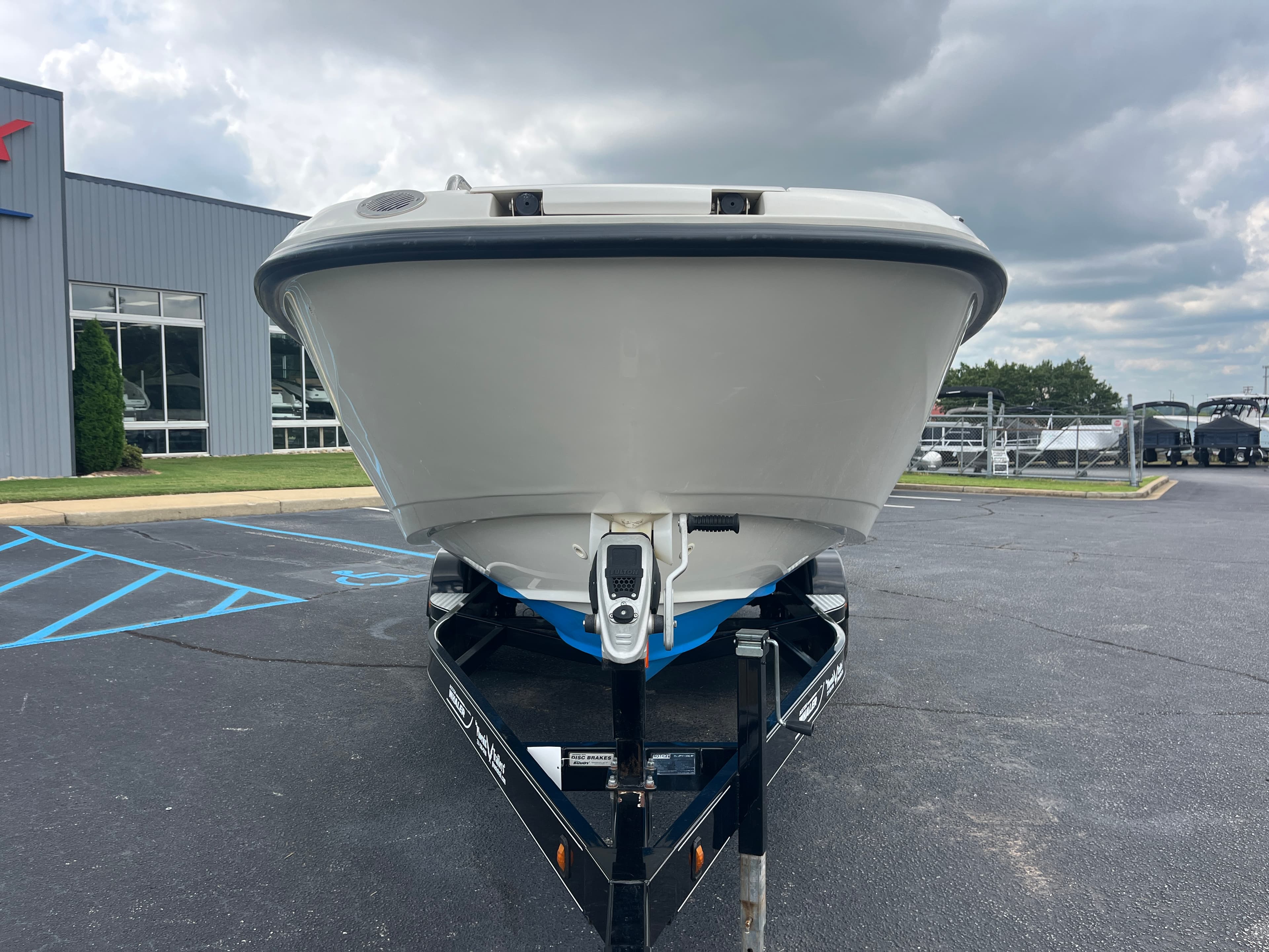 2013 Boston Whaler 230 Vantage zum Verkauf in Greenville, SC Dual Console 3