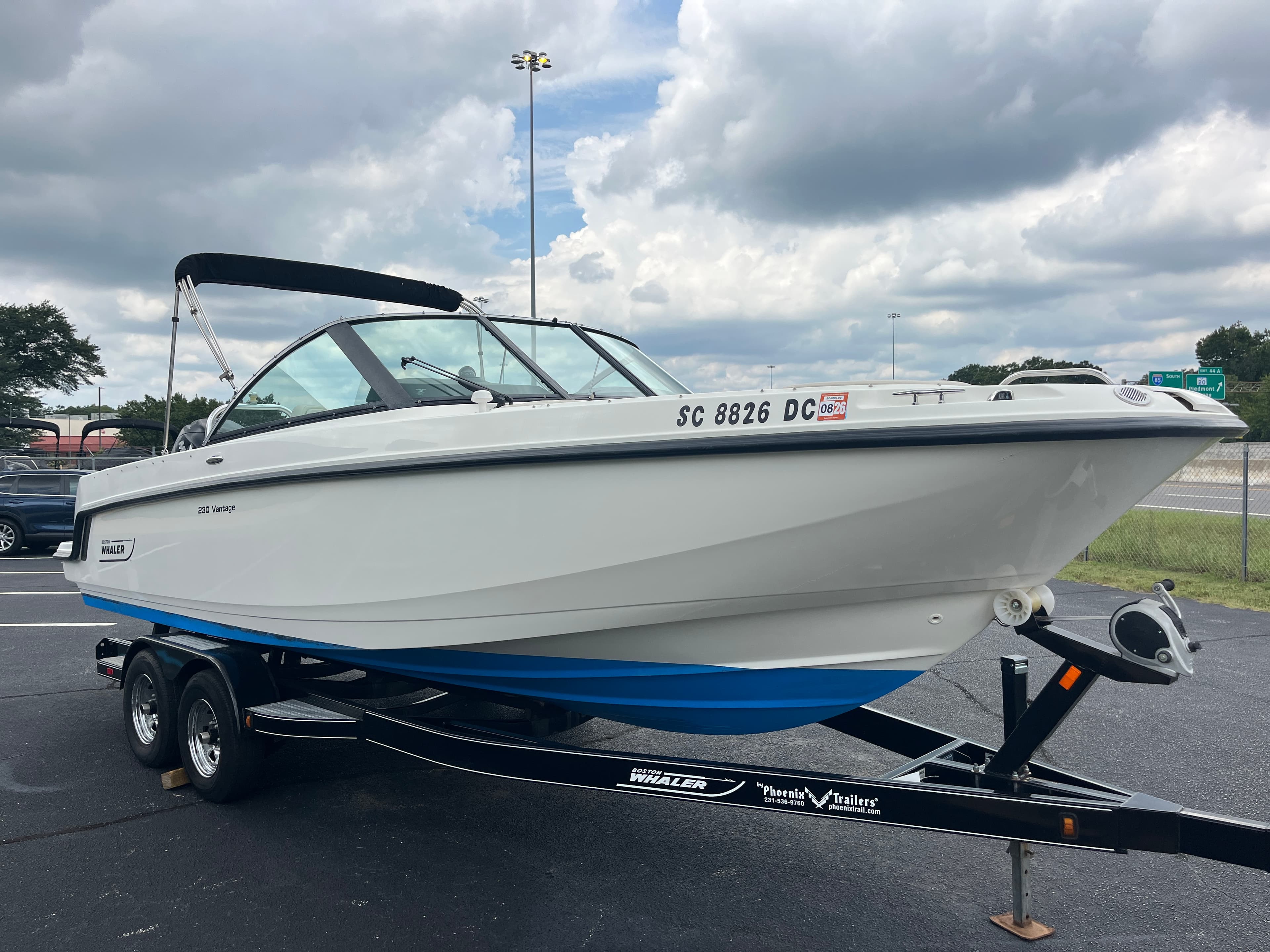 2013 Boston Whaler 230 Vantage zum Verkauf in Greenville, SC Dual Console 4