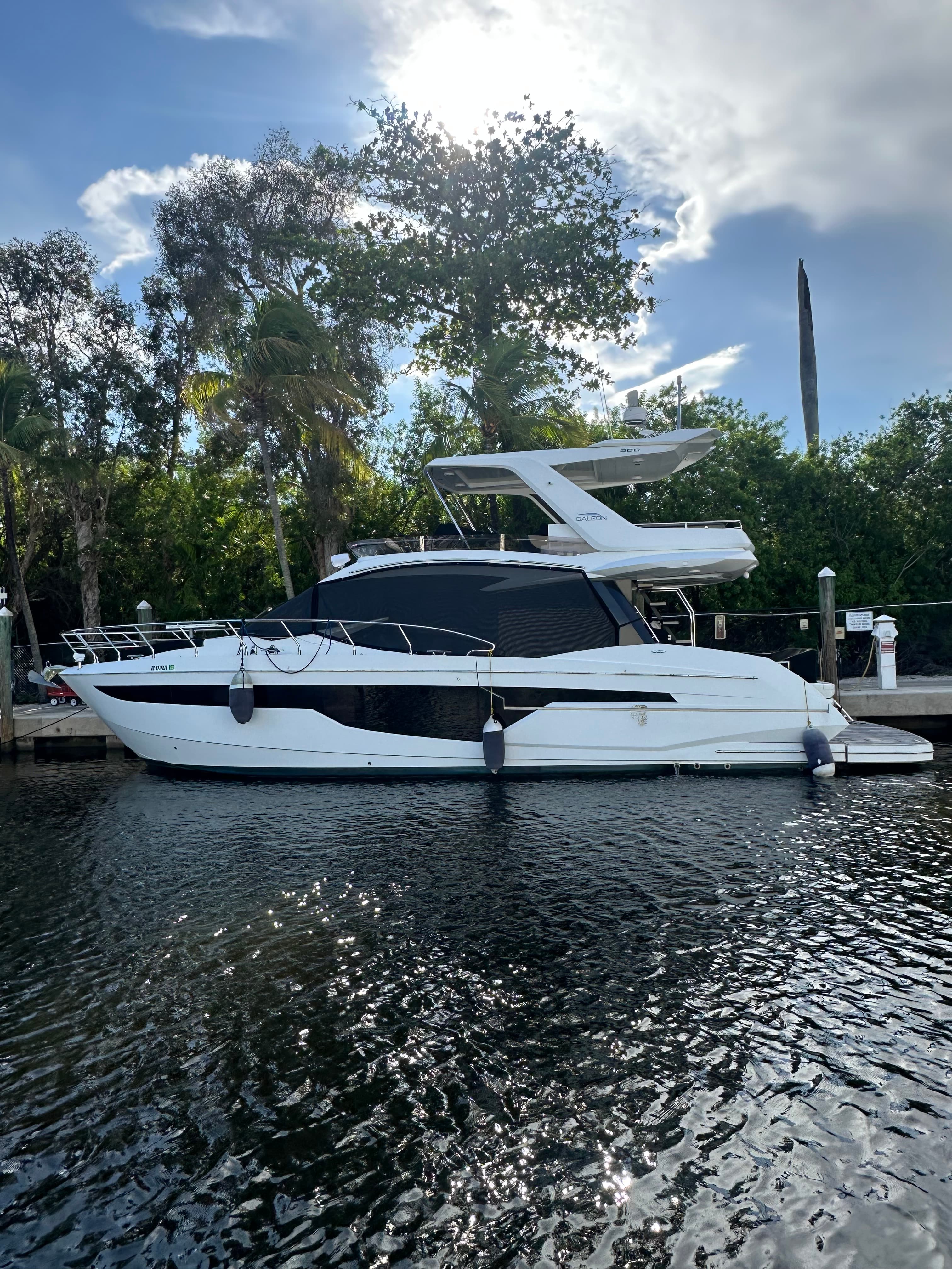 2021 Galeon Yachts 500 Fly a la venta en Pompano Beach, FL Flybridge