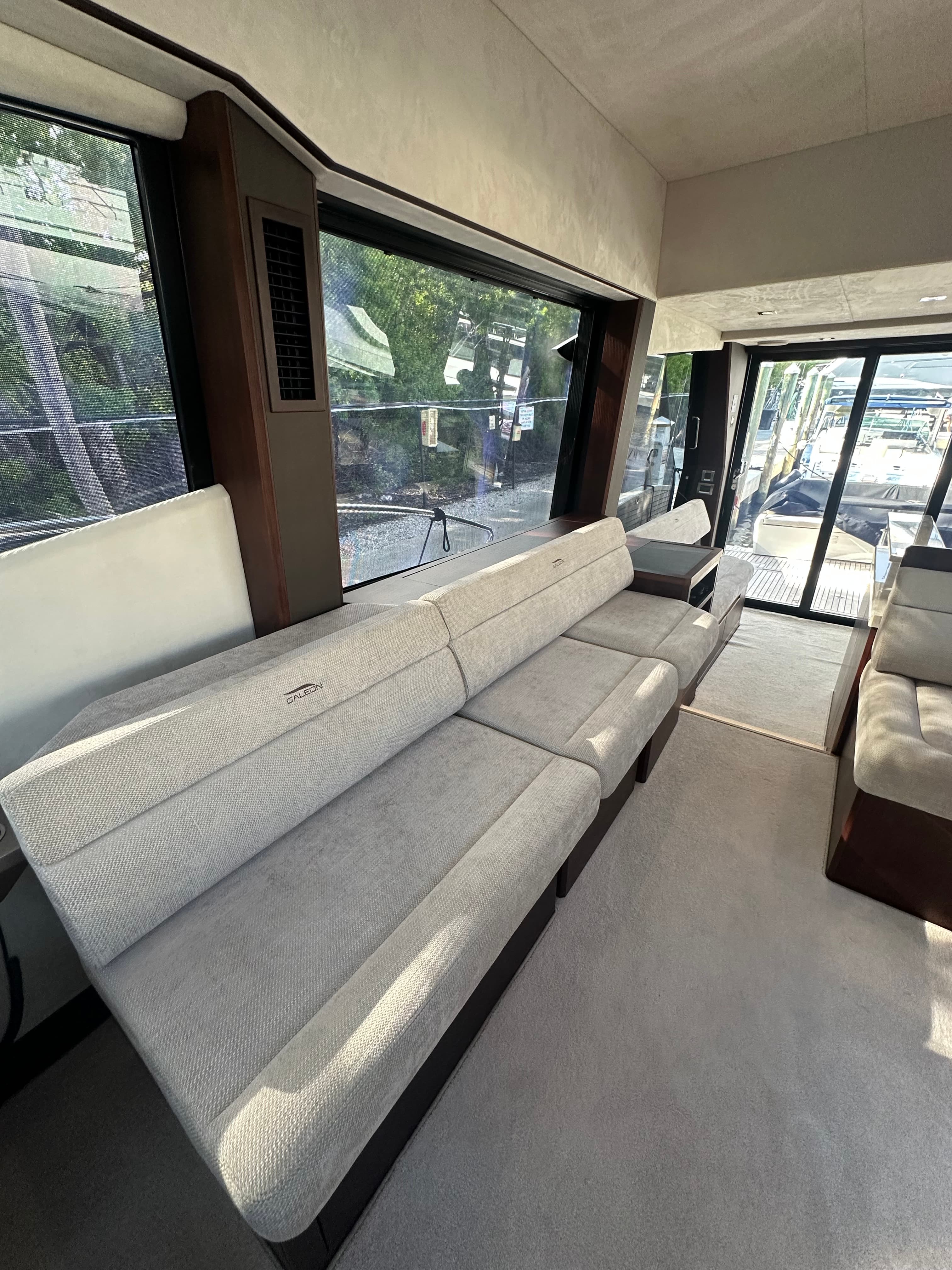 2021 Galeon Yachts 500 Fly a la venta en Pompano Beach, FL Flybridge 5