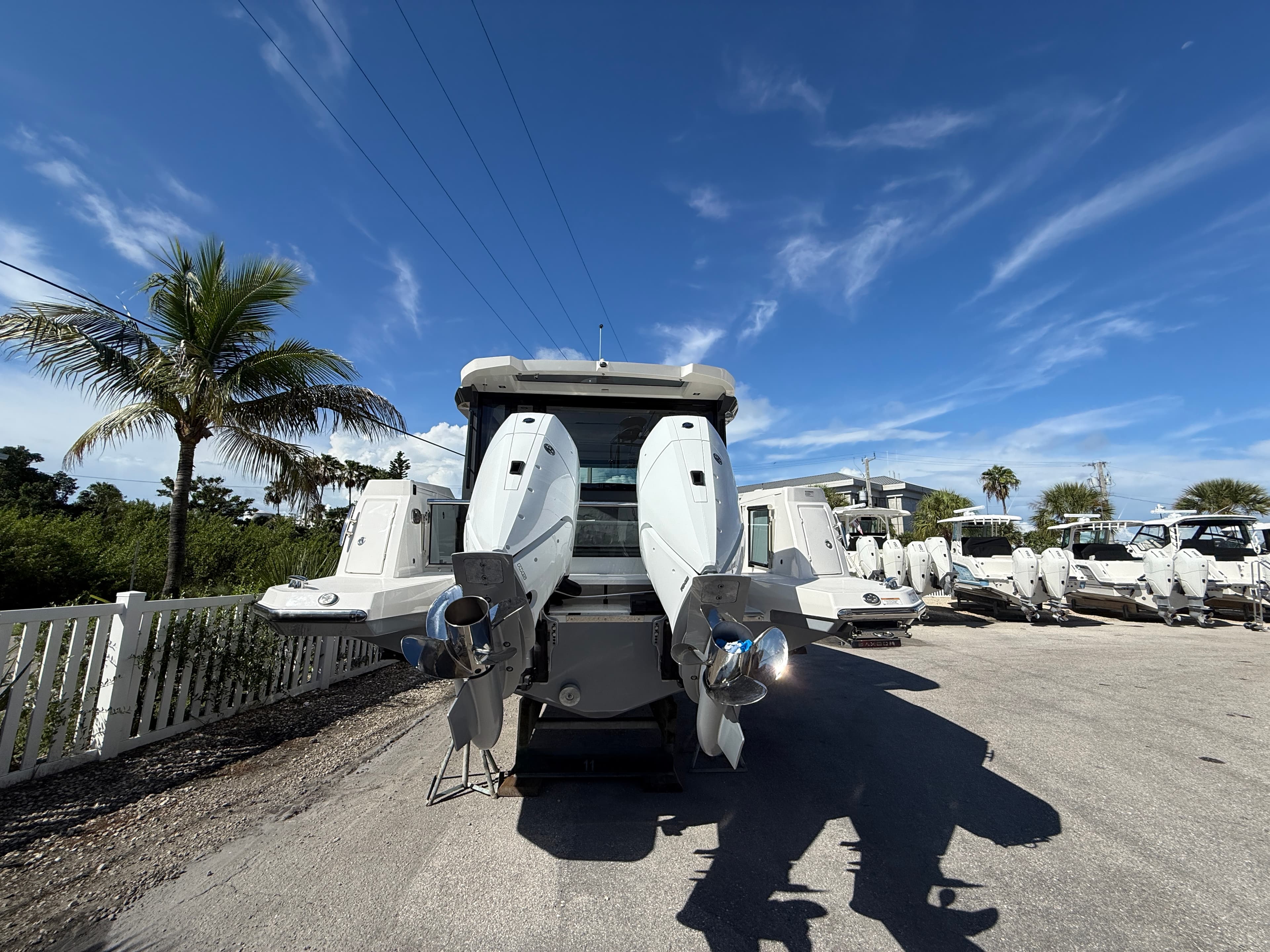 2027 Saxdor 400 GTC for Sale in Sarasota, FL Motor Yacht 5