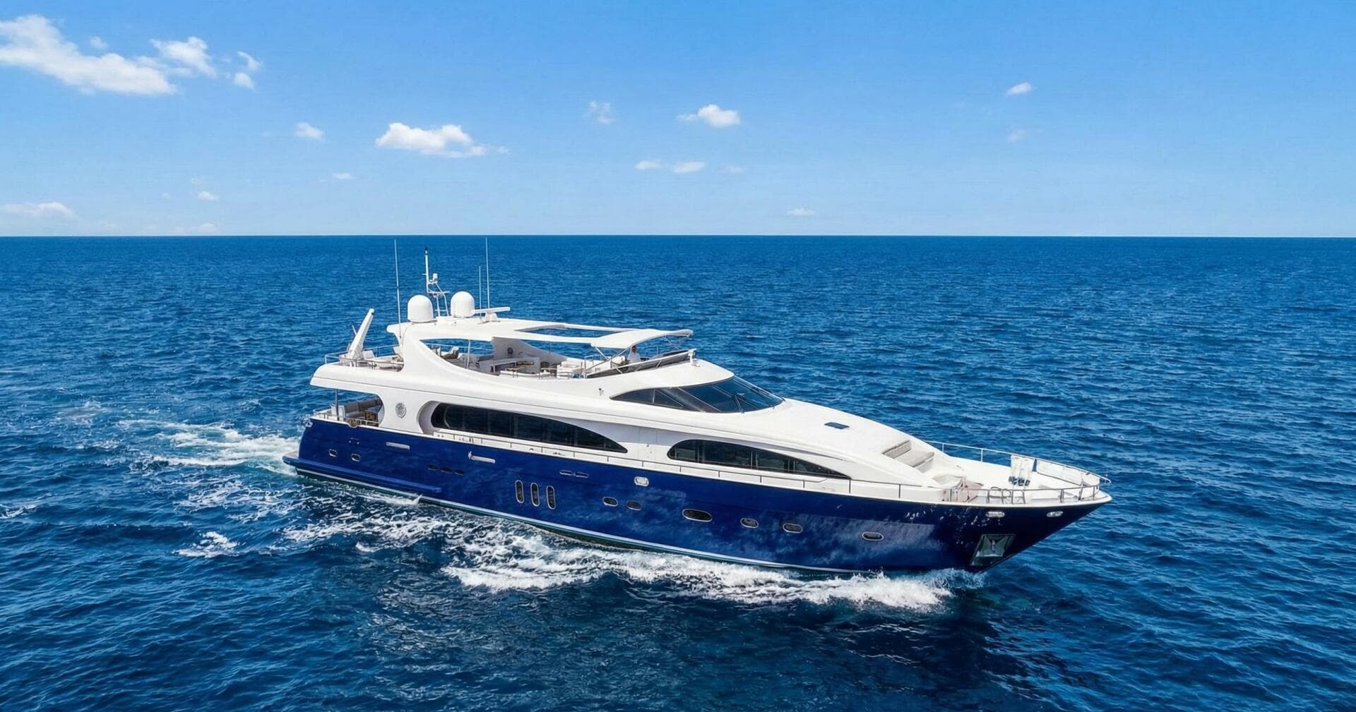 2011 Mengi Yay Yachts 115 in vendita a Fort Lauderdale, Florida Megayacht 3