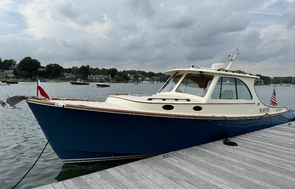 2018 Hinckley Yachts Picnic Boat 37 for Sale in Newport, RI Aft Cabin 5