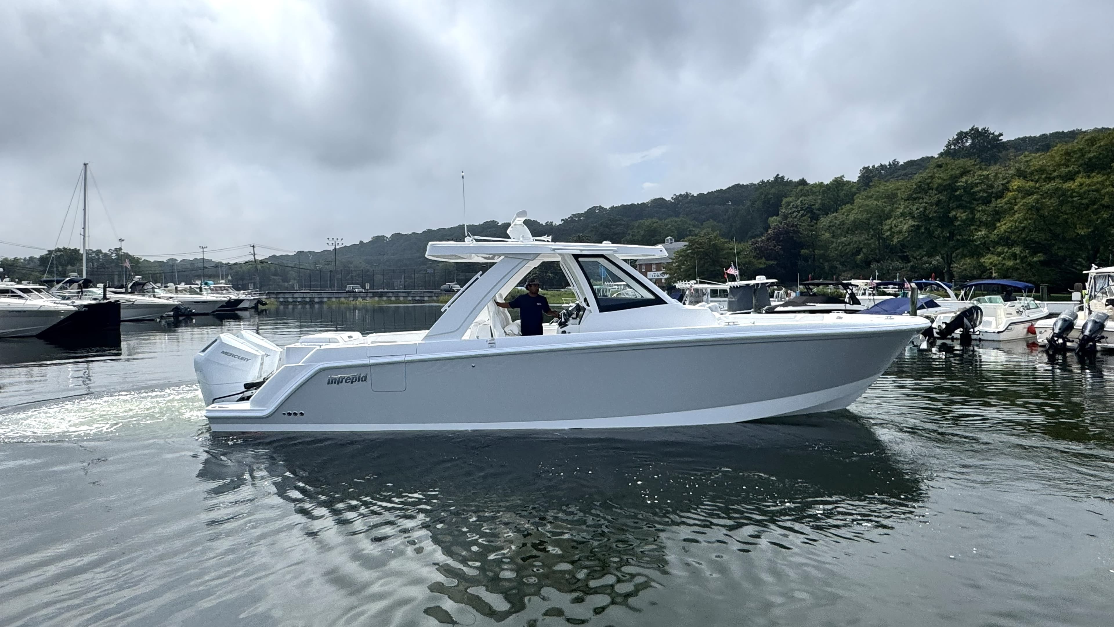 2027 Intrepid Powerboats 35 Panacea zum Verkauf in Huntington, NY Center Console