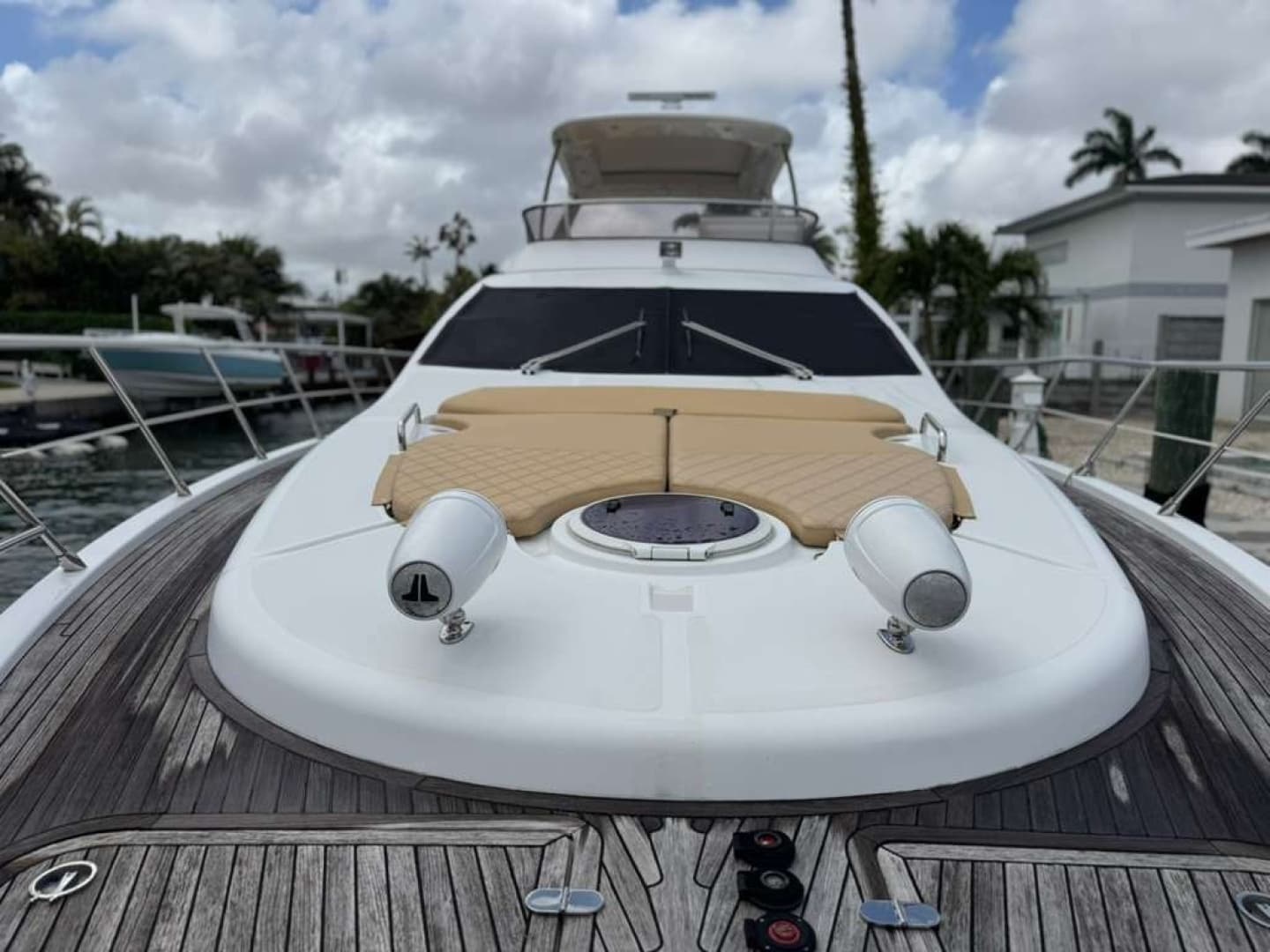 2014 Azimut 64 FLY zum Verkauf in Miami Beach, Florida Motor Yacht 3