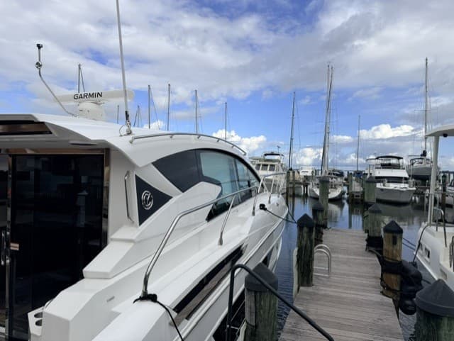 2025 Cruisers Yachts 46 Cantius zum Verkauf in Stuart, Florida Express Cruiser 4