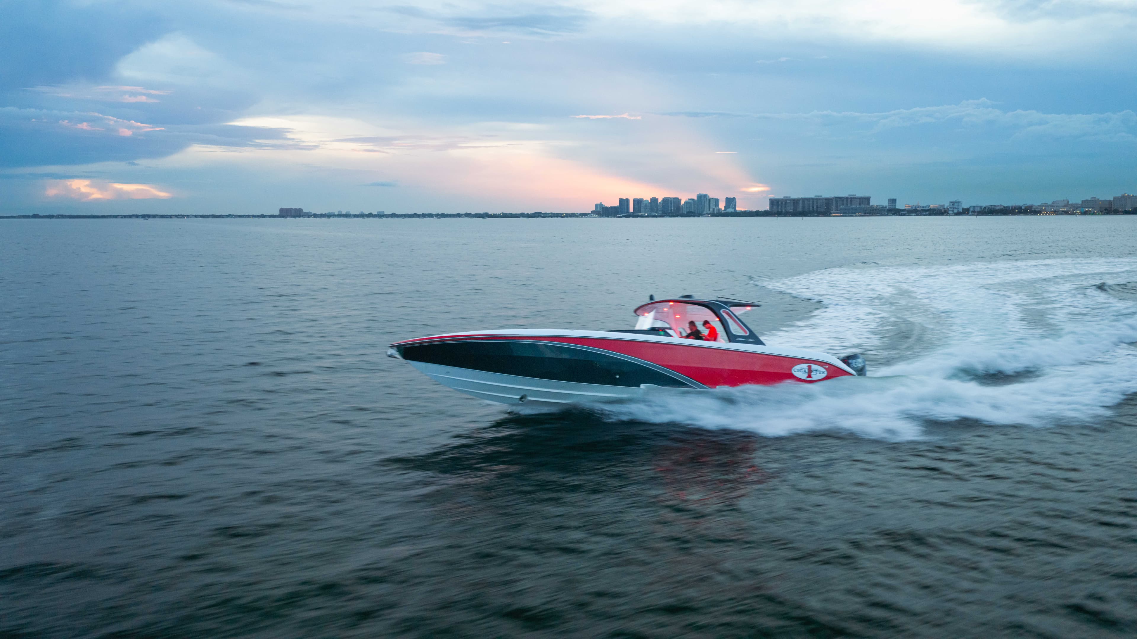 2016 Cigarette Racing 41' GTR in vendita a Miami-Dade County, Florida Center Console 2