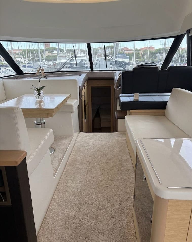2015 Prestige 450 Fly for Sale in Gaeta, IT Flybridge 5