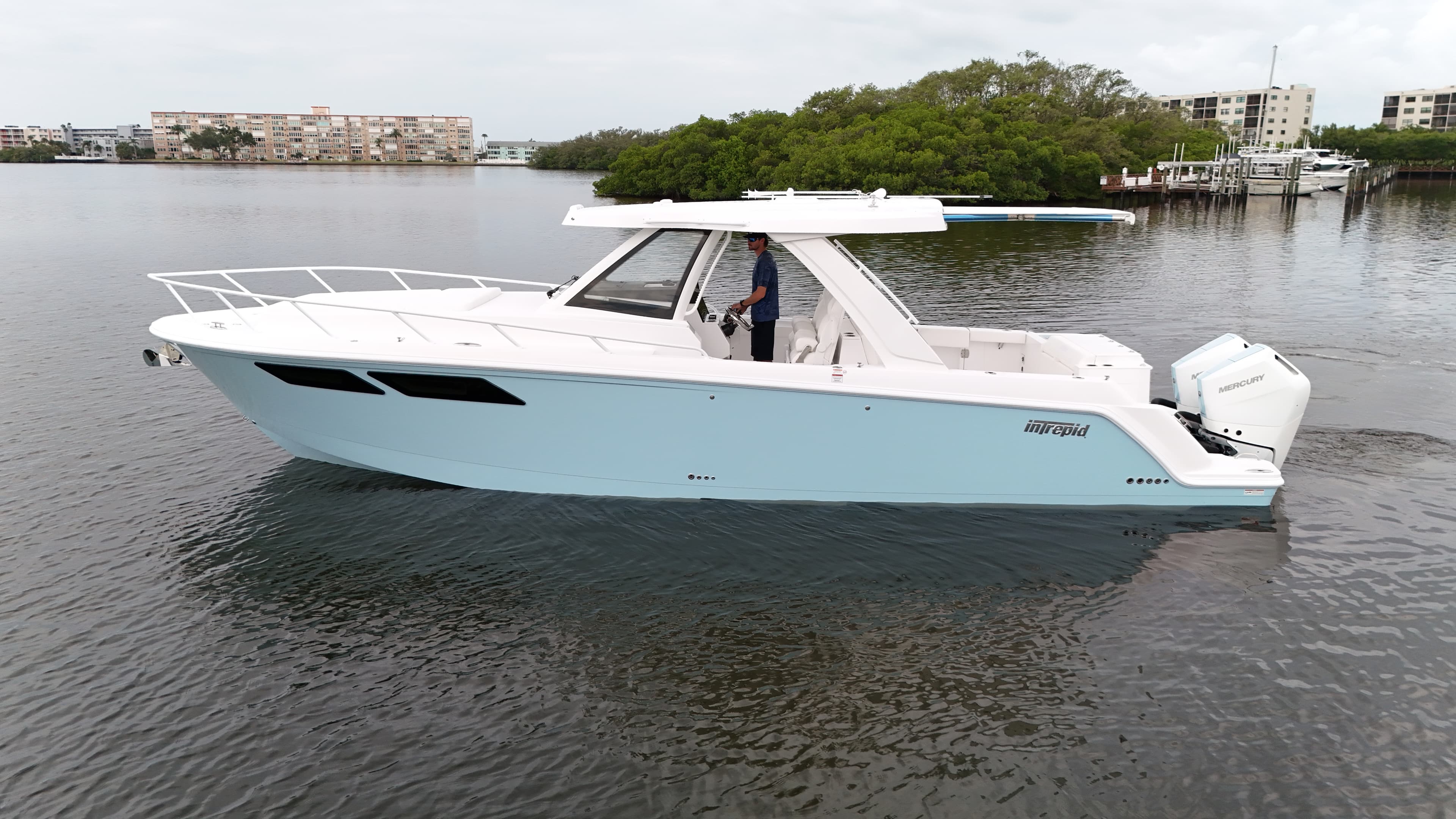2026 Intrepid Powerboats 35 Valor a la venta en St Petersburg, FL Center Console