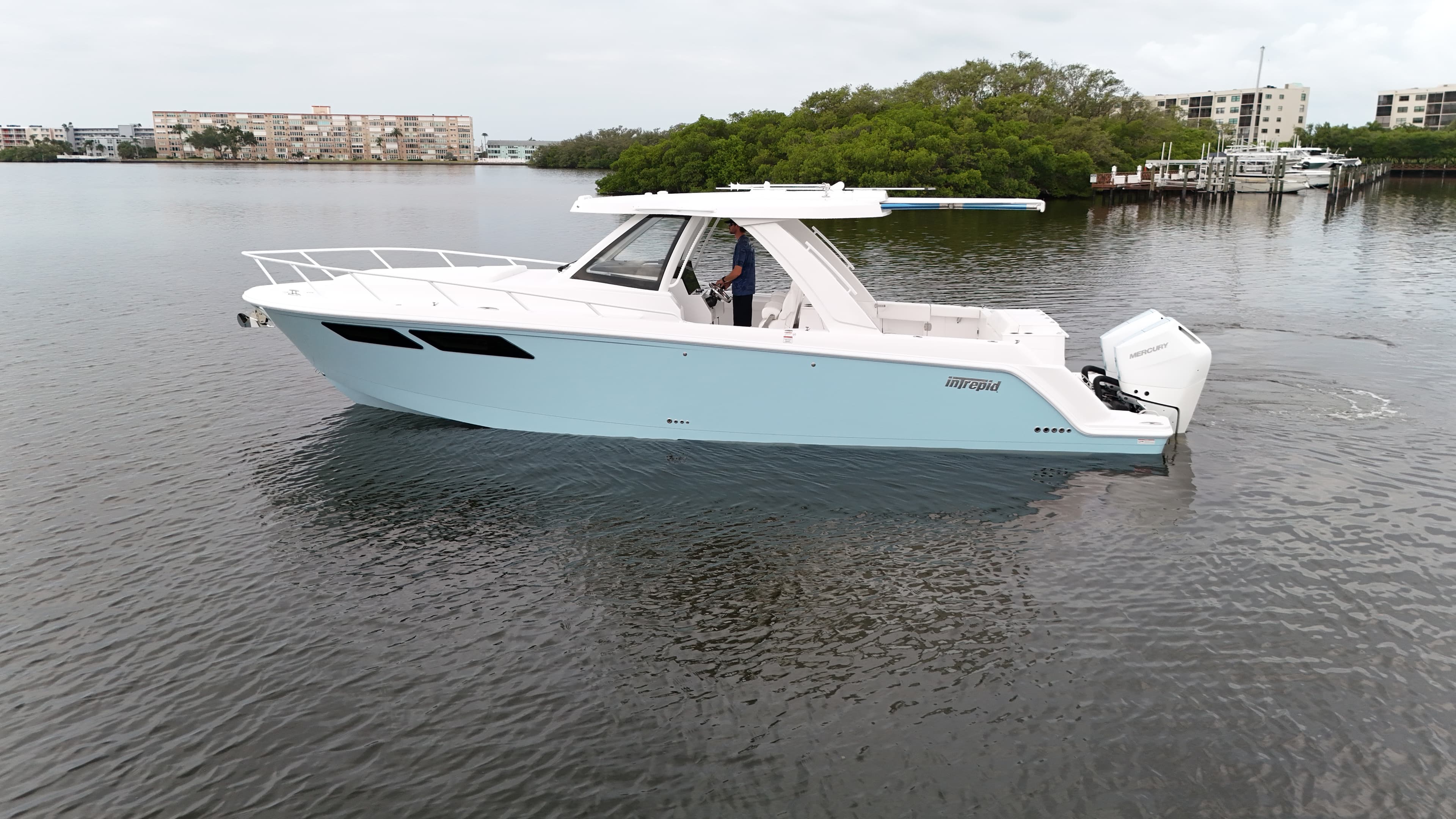 2026 Intrepid Powerboats 35 Valor a la venta en St Petersburg, FL Center Console 2