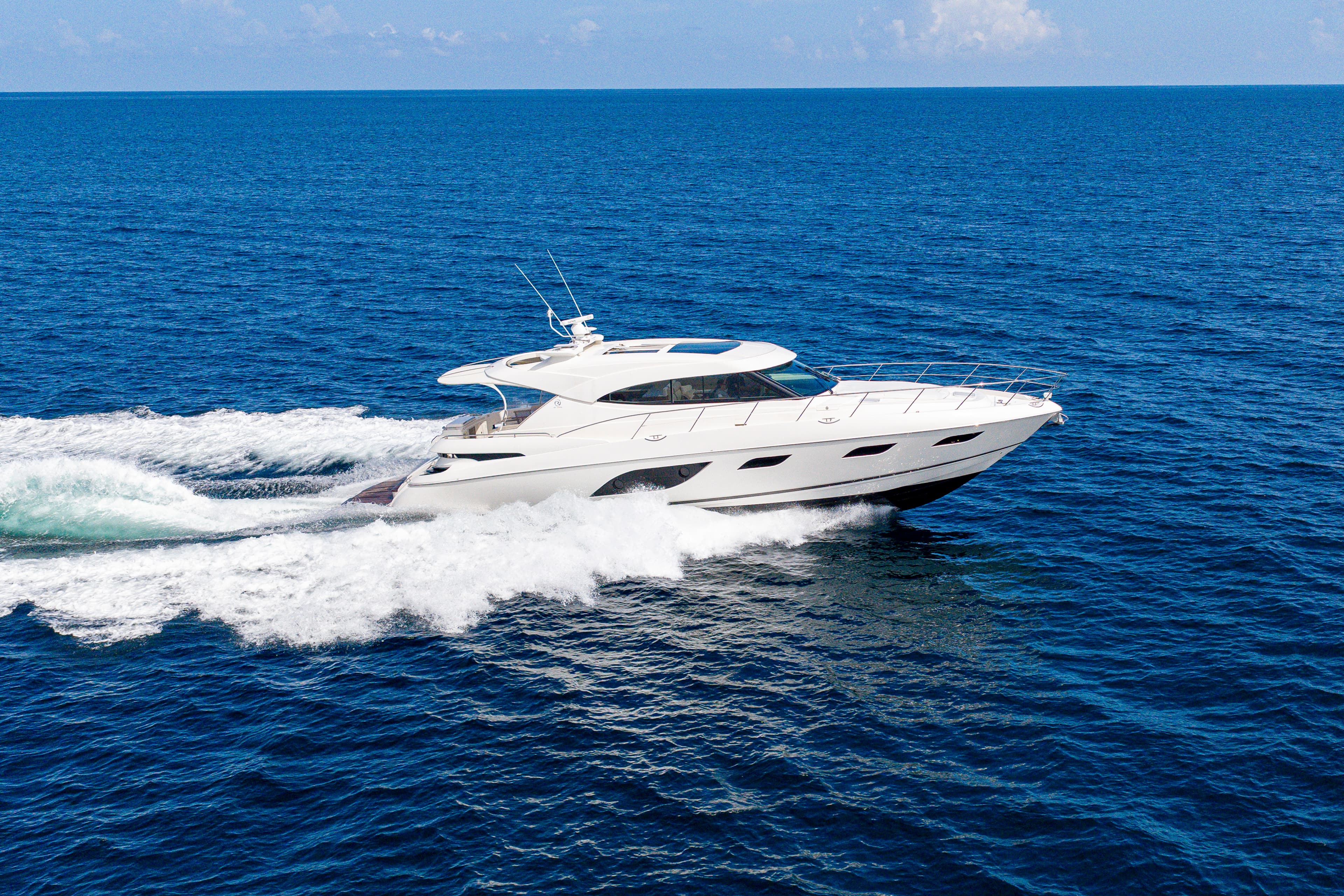 2019 Riviera 6000 Sport Yacht in vendita a Aventura, Florida Motor Yacht