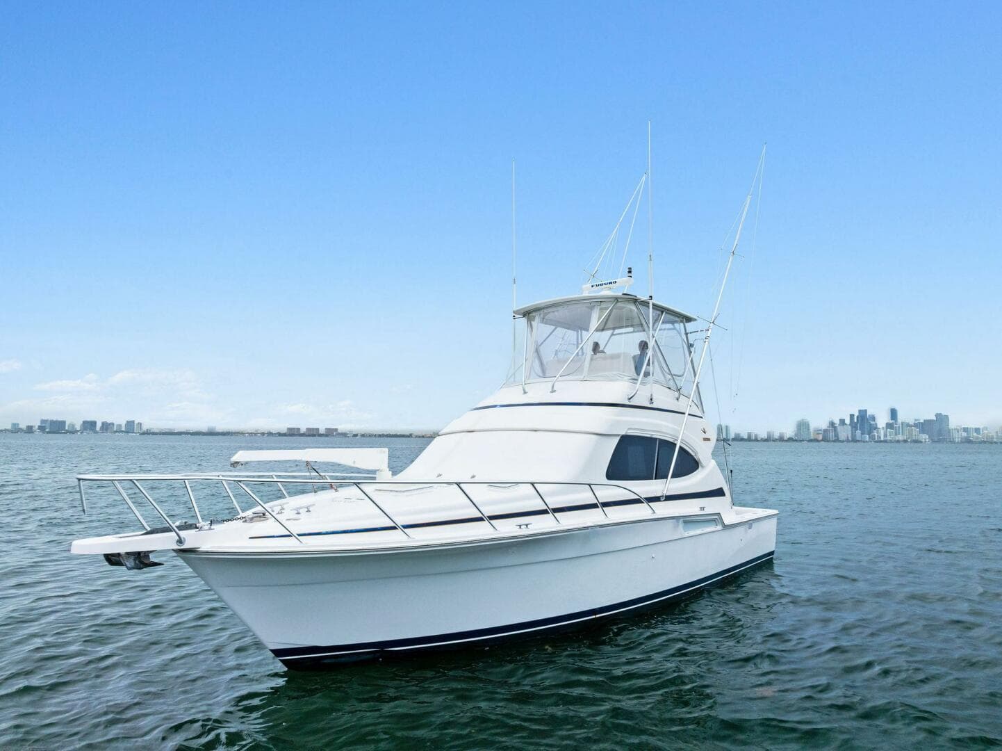 2006 Bertram 390 Convertible zum Verkauf in Miami, Florida Flybridge 4