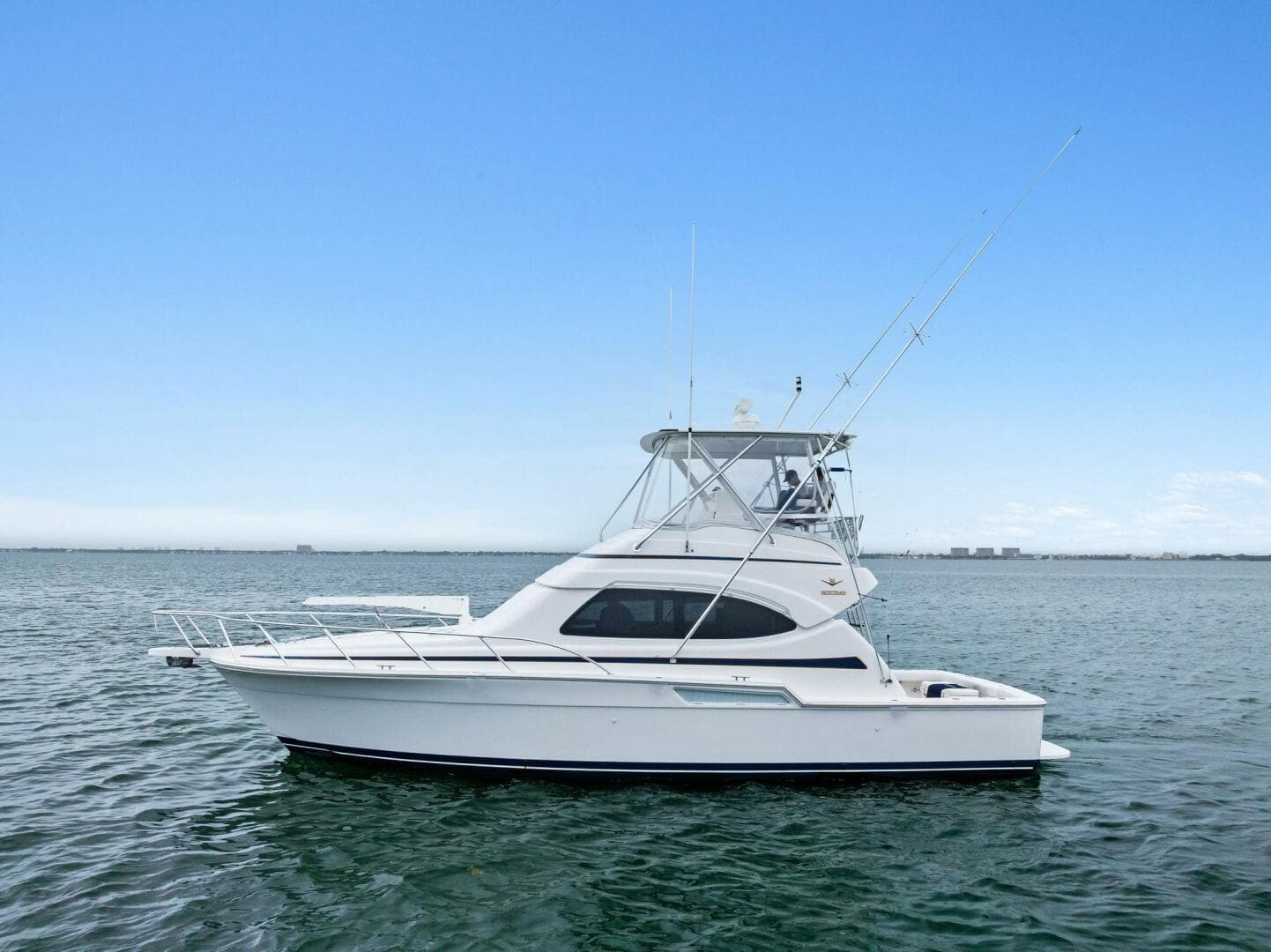 2006 Bertram 390 Convertible zum Verkauf in Miami, Florida Flybridge 5
