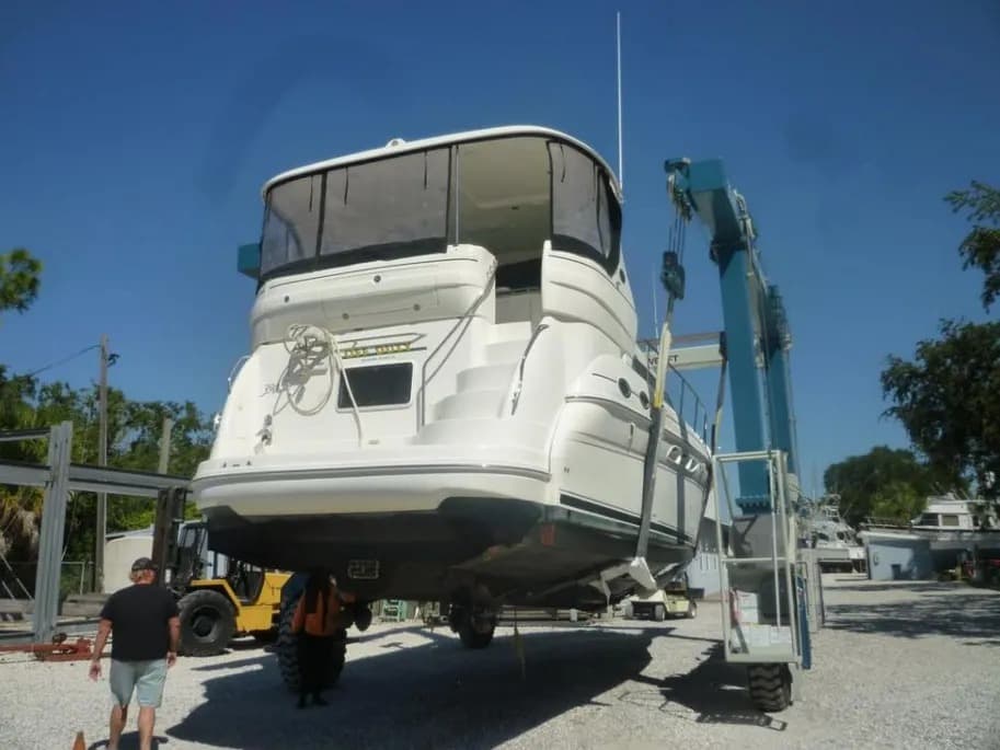 2005 Sea Ray 390 Motor Yacht for Sale in Clearwater, Florida Aft Cabin 4