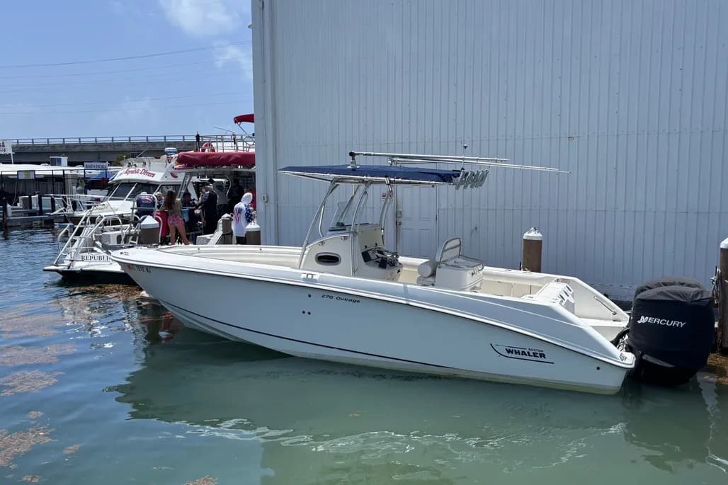 2006 Boston Whaler Outrage 270 a la venta en Tavernier, Florida Motor Yacht