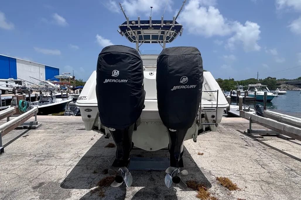 2006 Boston Whaler Outrage 270 a la venta en Tavernier, Florida Motor Yacht 5