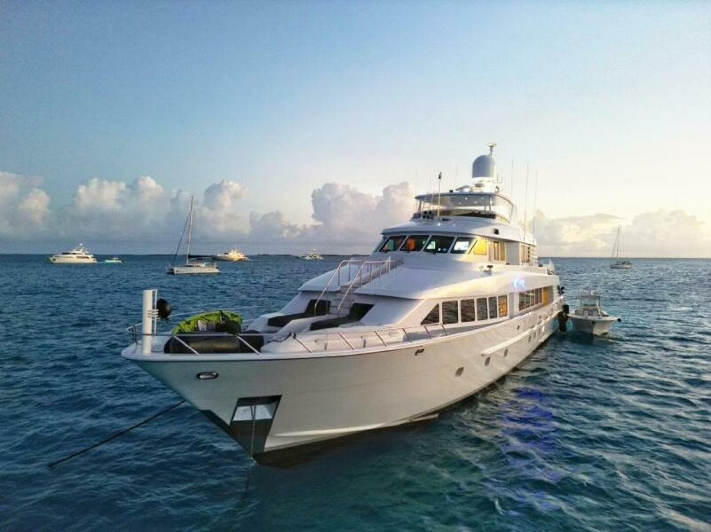 1995 Hatteras 130 à vendre à Fort Lauderdale, Florida Flybridge 2