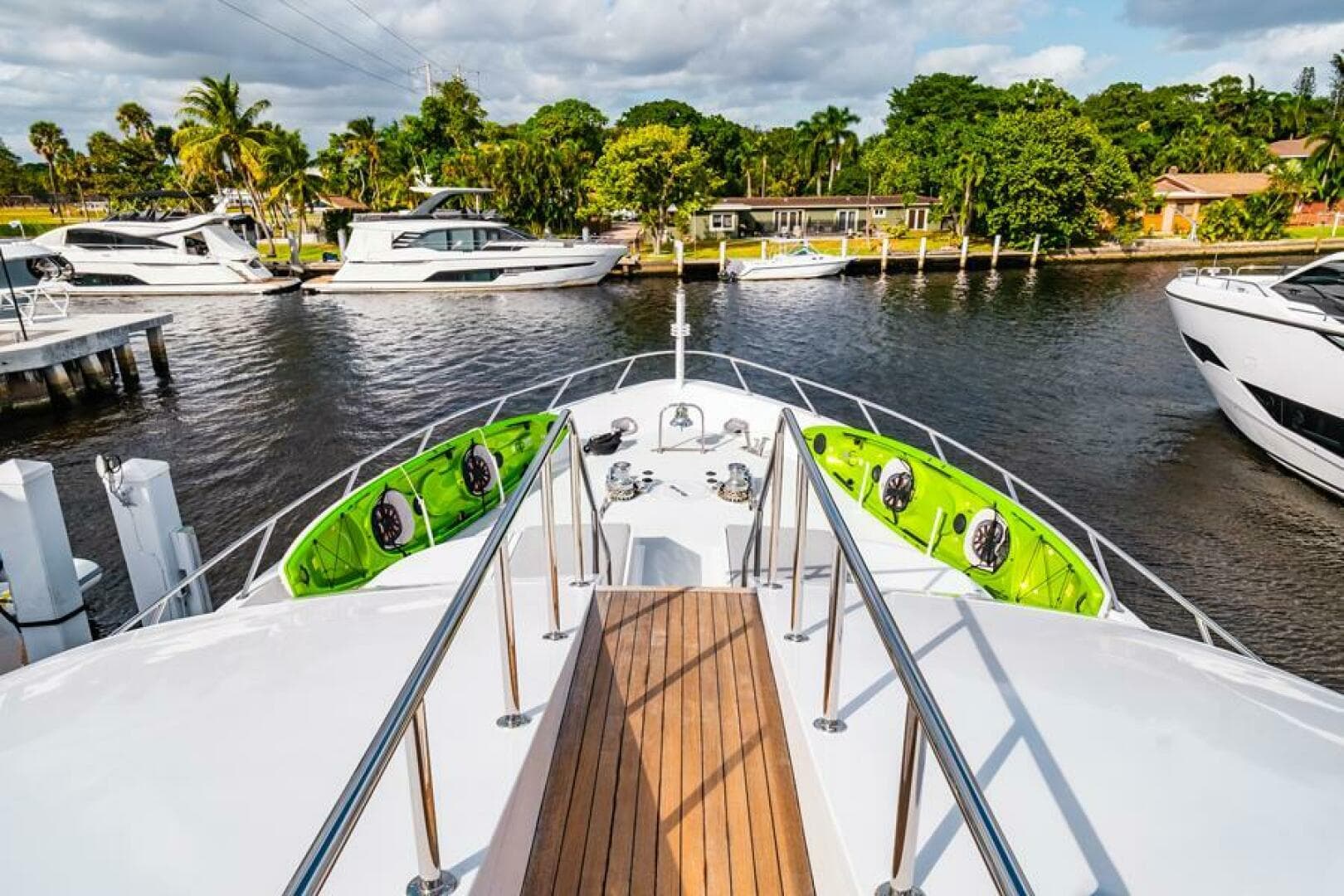 1995 Hatteras 130 à vendre à Fort Lauderdale, Florida Flybridge 4