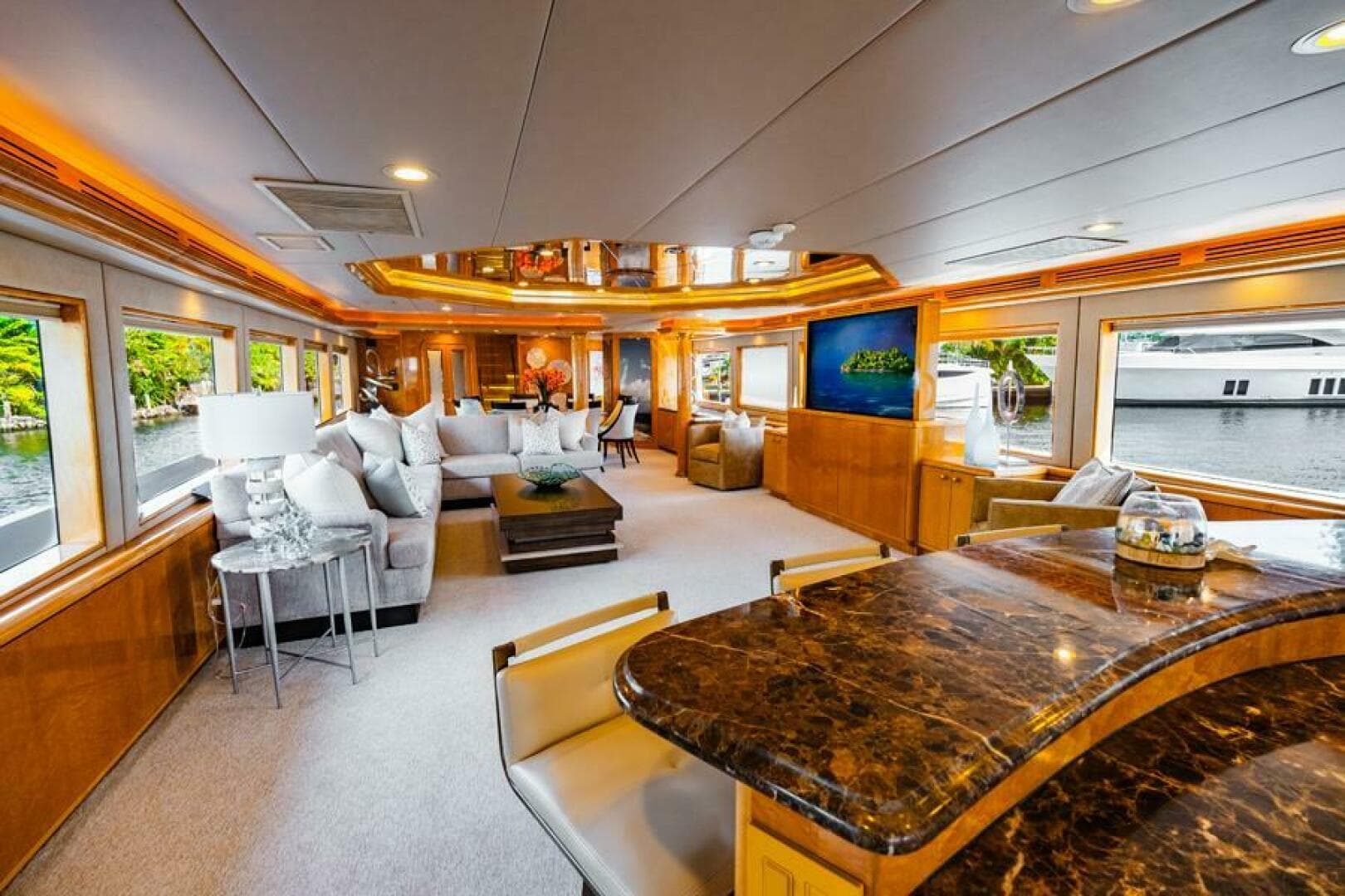 1995 Hatteras 130 a la venta en Fort Lauderdale, Florida Flybridge 2