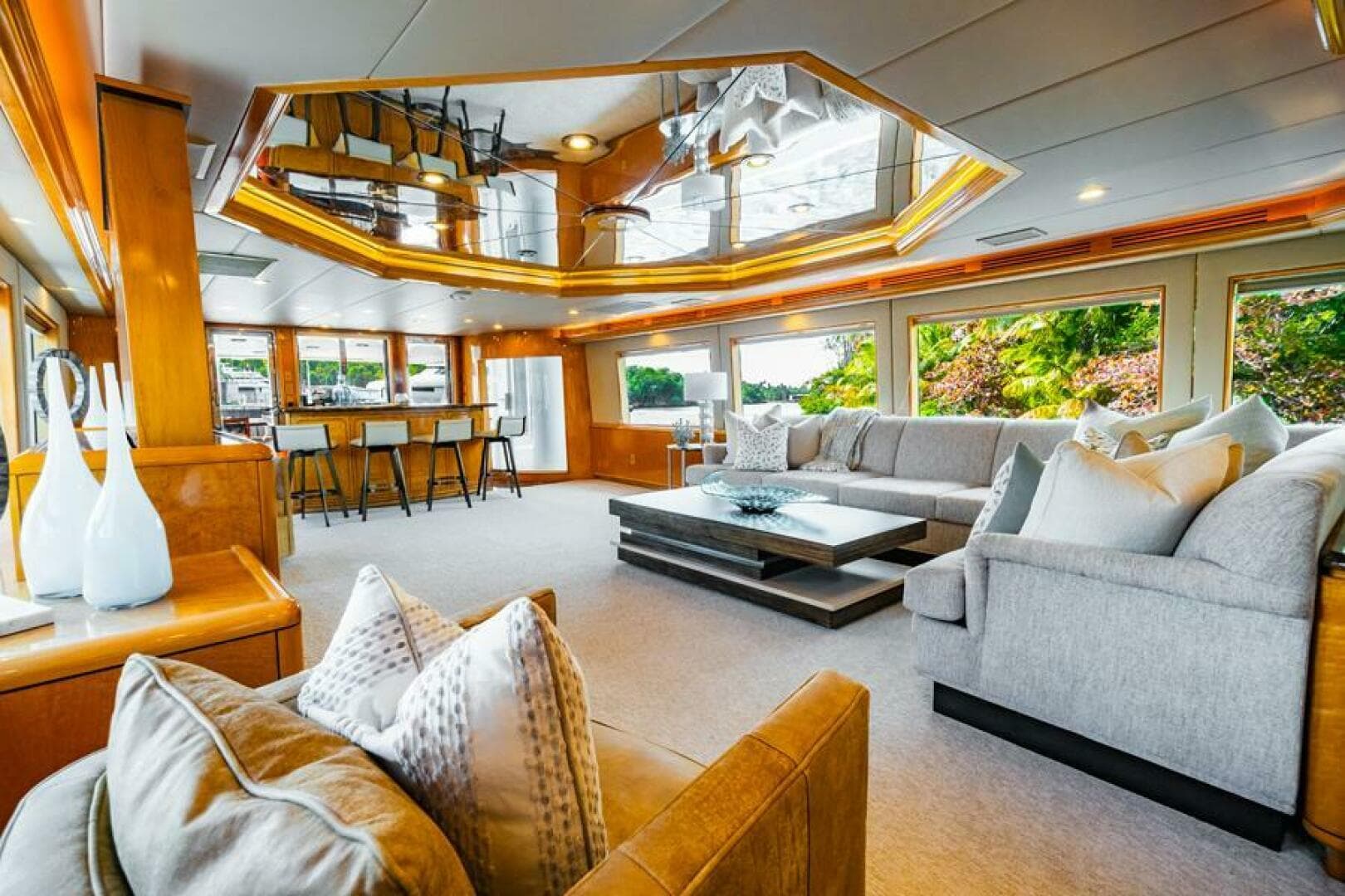 1995 Hatteras 130 a la venta en Fort Lauderdale, Florida Flybridge 5