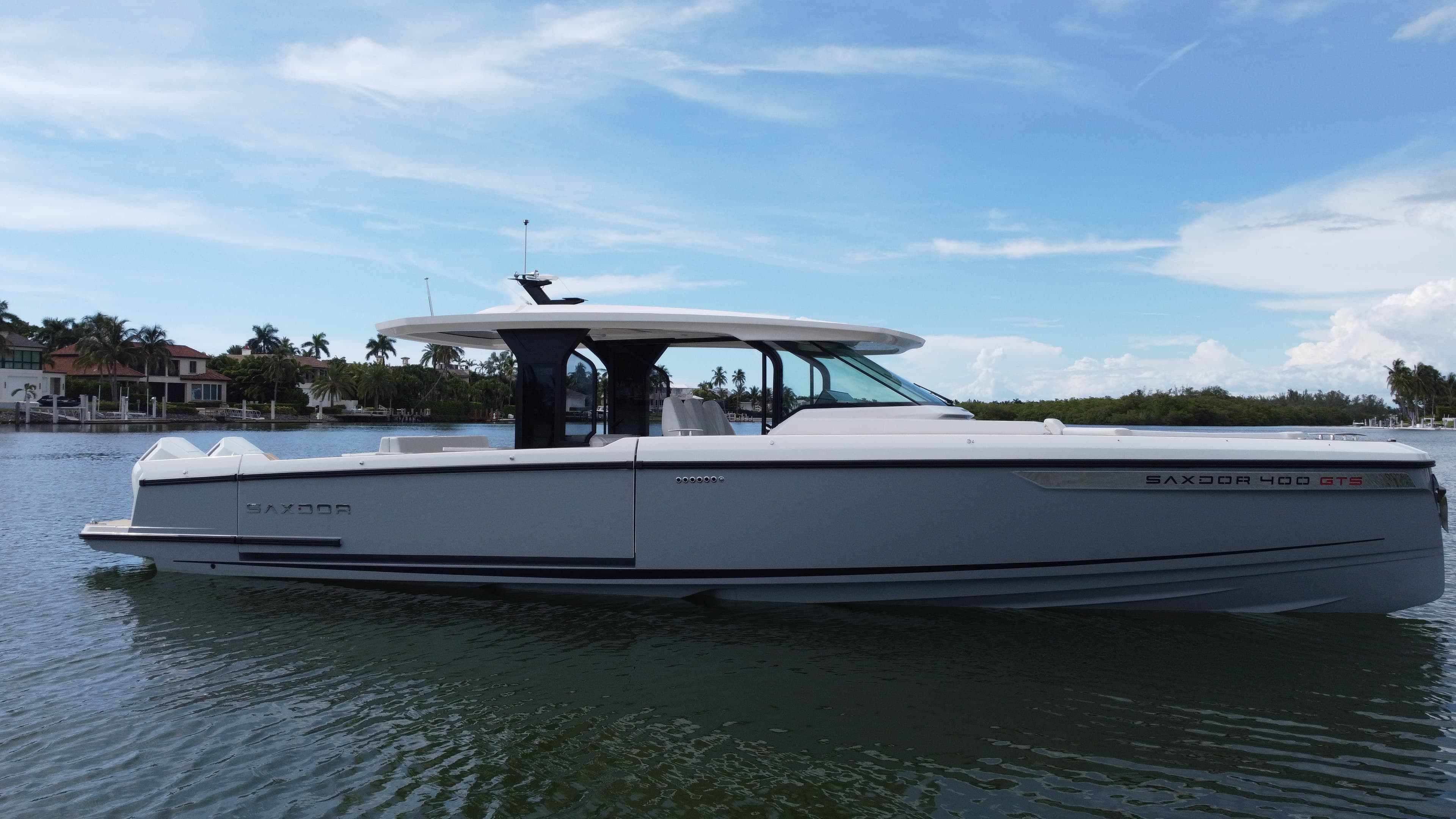 2027 Saxdor 400 GTS in vendita a Naples, Florida Center Console 5
