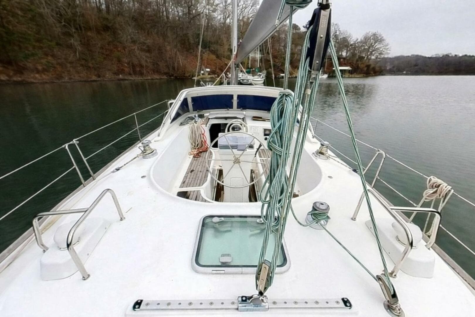 2003 Beneteau Oceanis 42CC for Sale in Saint Leonard, Maryland Center Cockpit 4