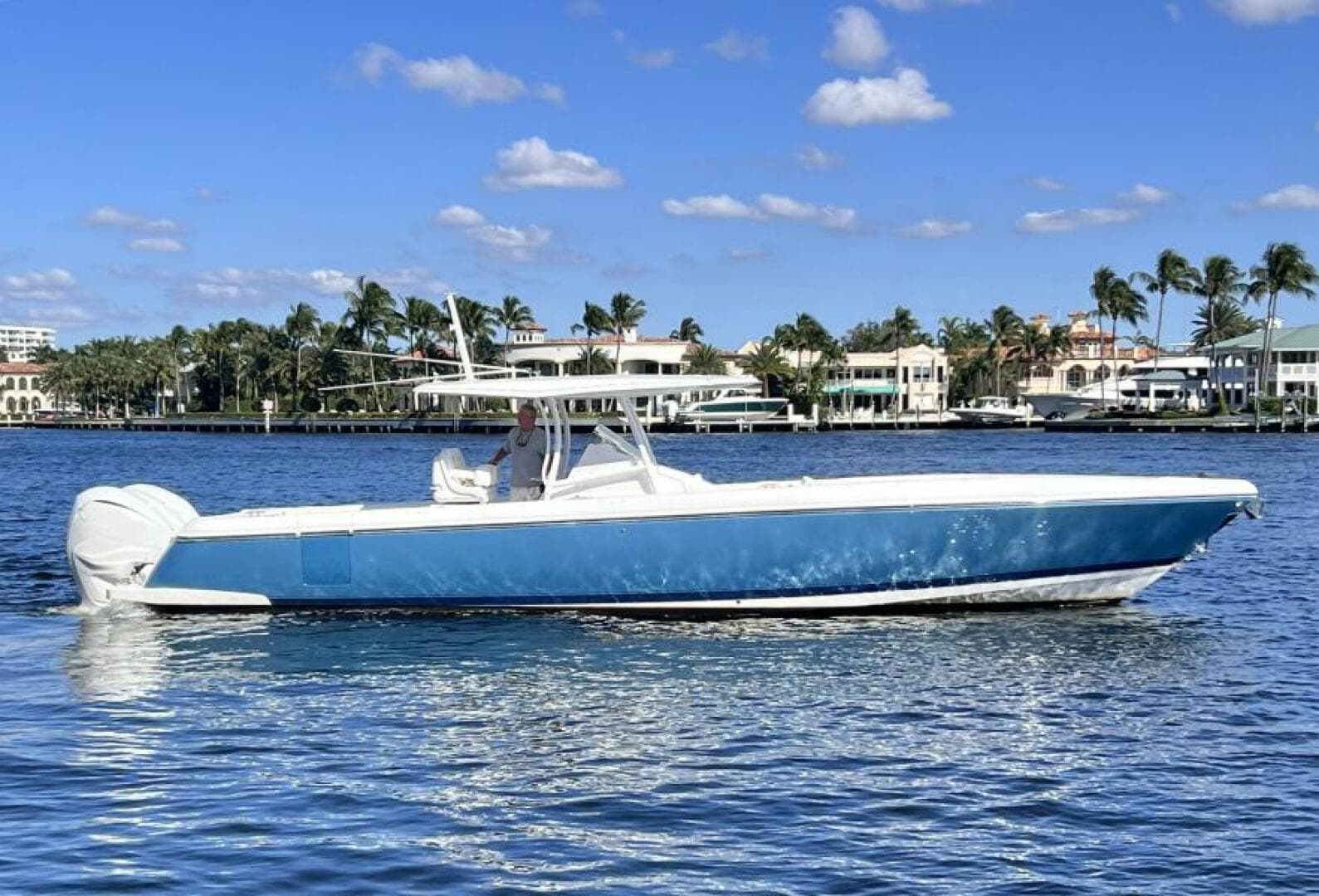 2021 Intrepid Powerboats 407 Nomad FE for Sale in Ft. Lauderdale, Florida Center Console