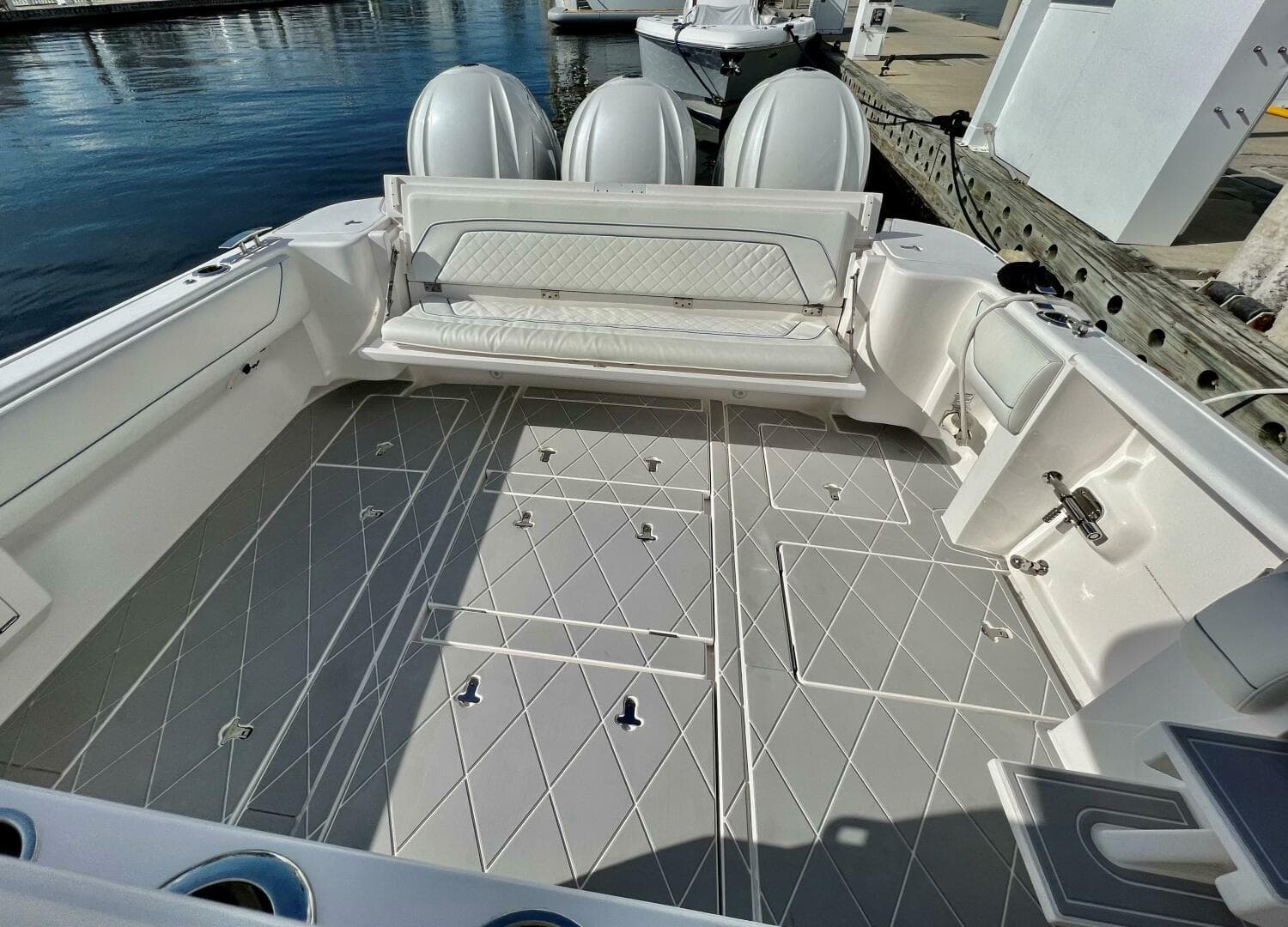 2021 Intrepid Powerboats 407 Nomad FE for Sale in Ft. Lauderdale, Florida Center Console 4