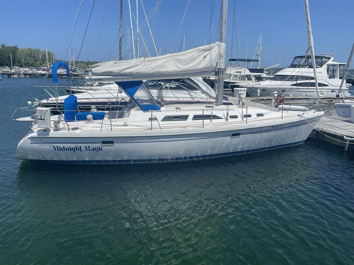 1997 Catalina Yachts 380 for Sale in Charlevoix, Michigan Sloop