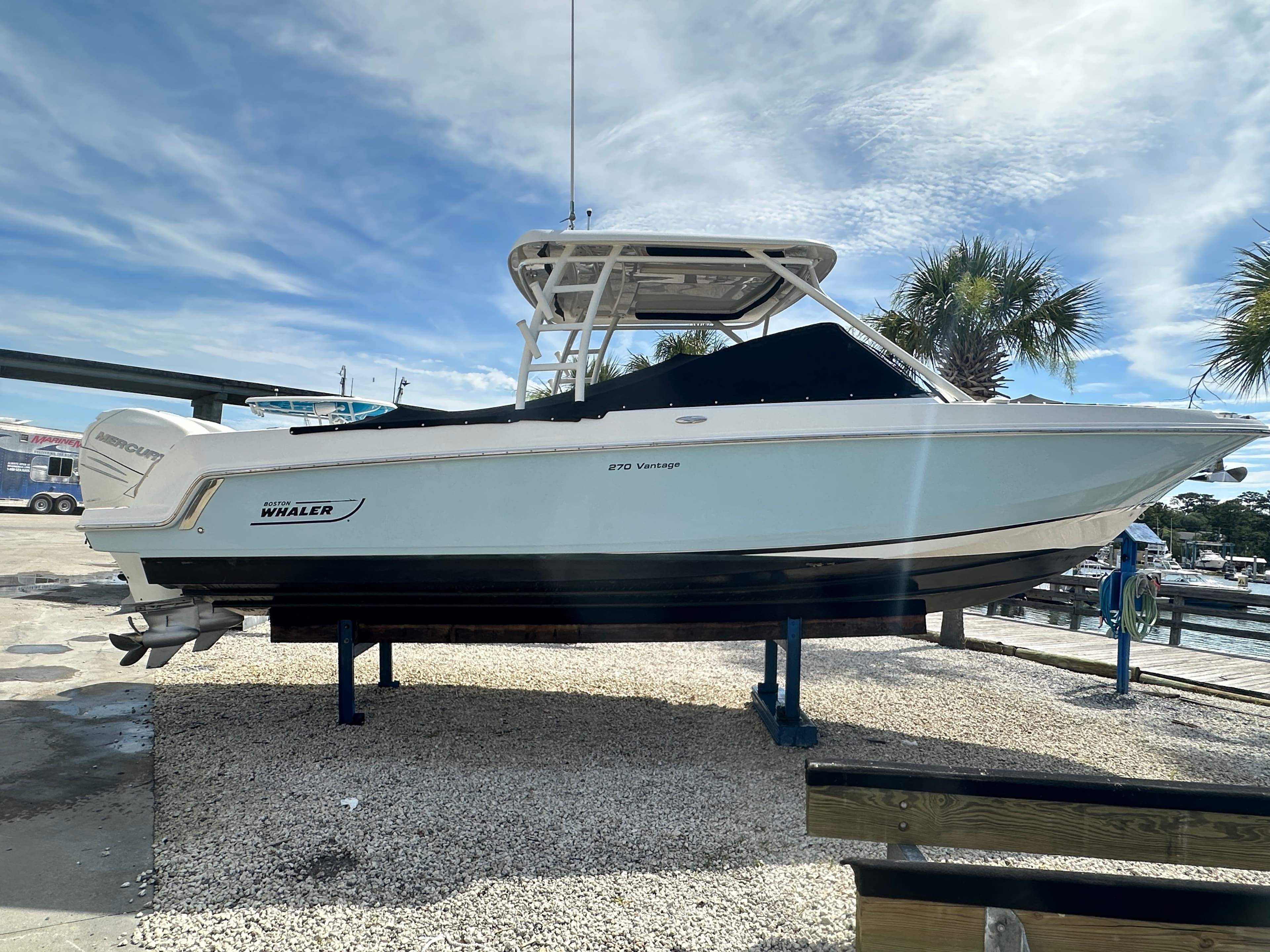2017 Boston Whaler 270 Vantage zum Verkauf in Thunderbolt, GA Dual Console