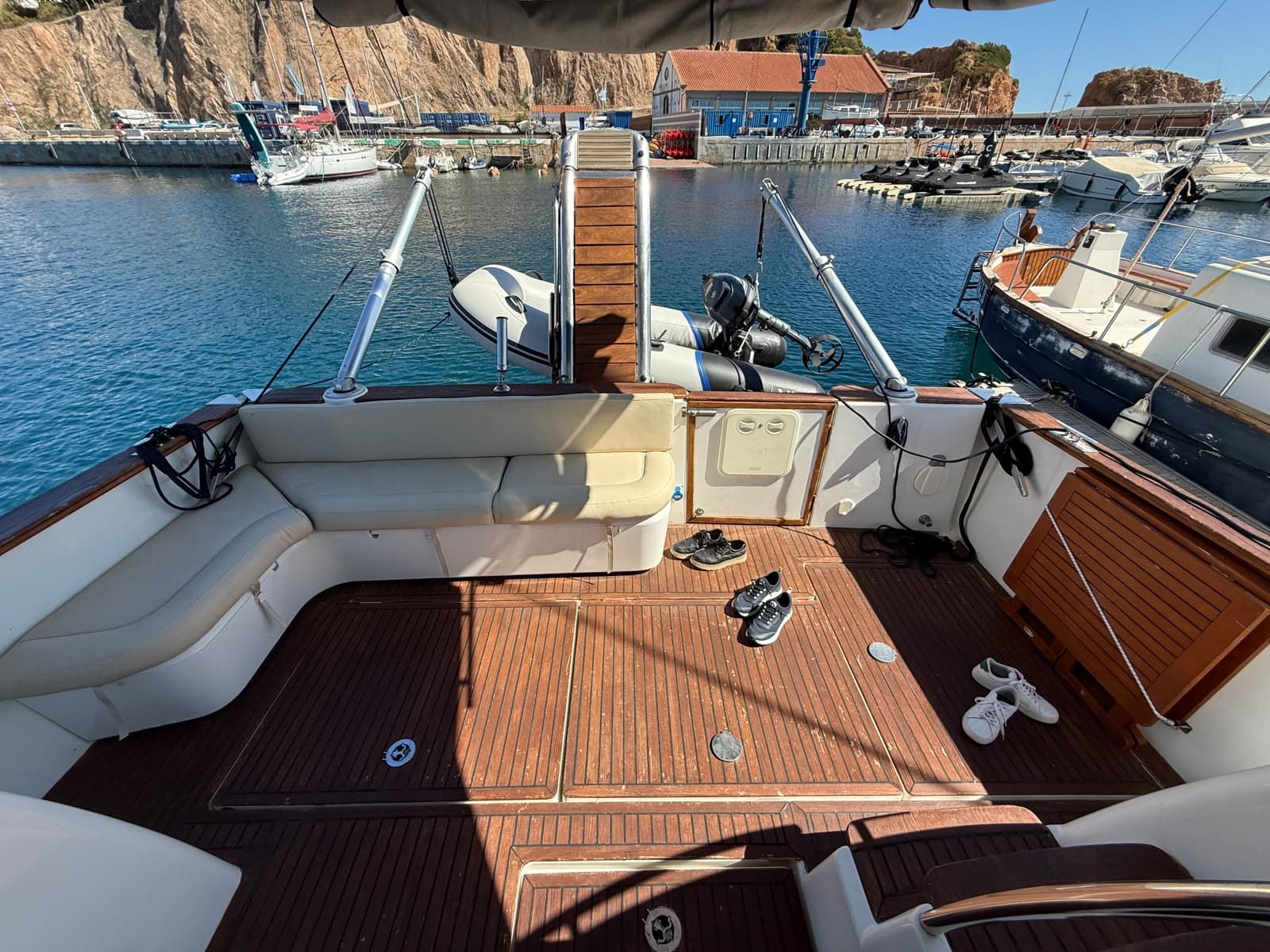2003 Beneteau Antares 13.80 te koop in El Masnou, ES Motor Yacht 2