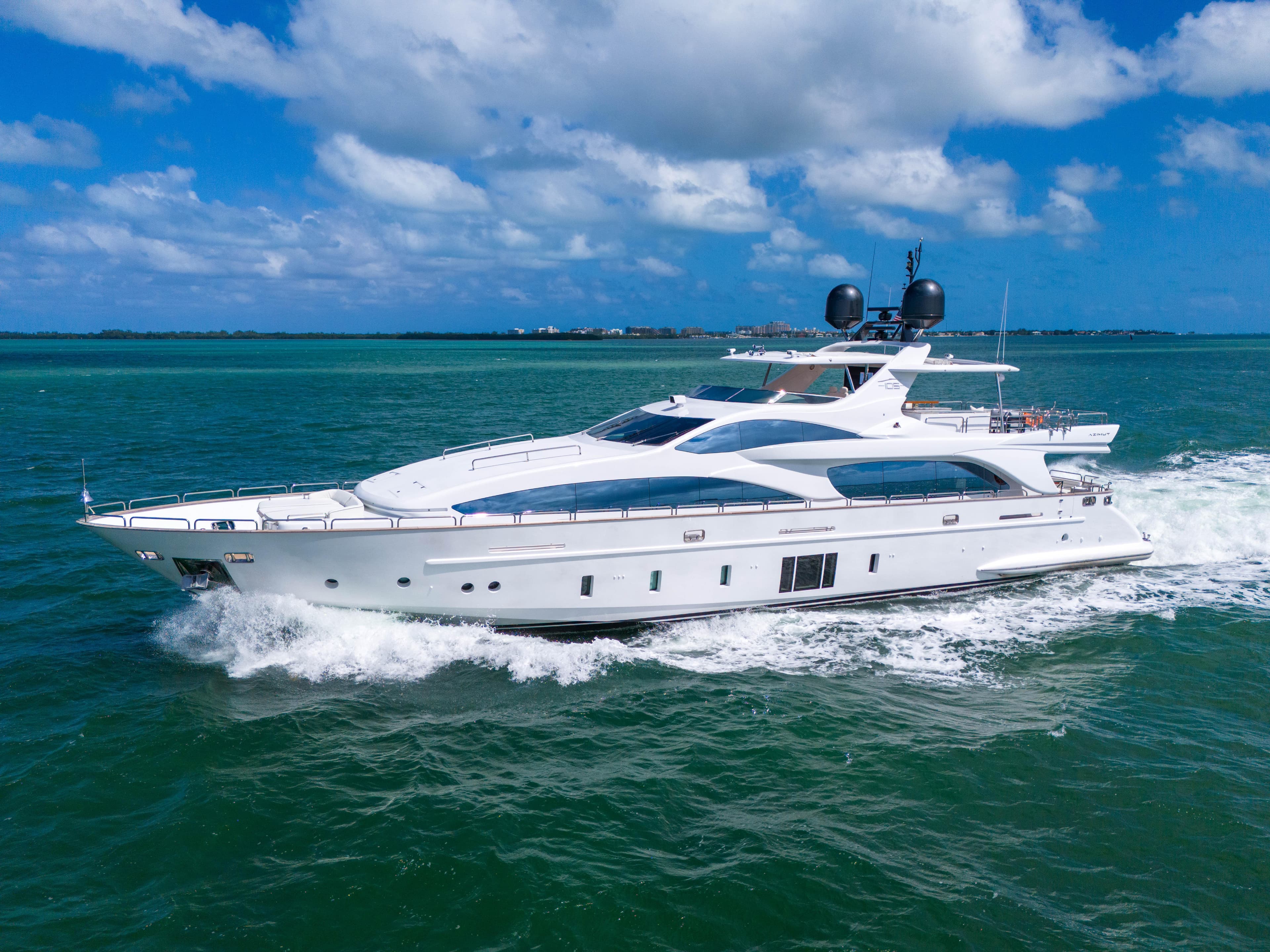 2012 Azimut 105 for Sale in Miami-Dade County, Florida Flybridge 4