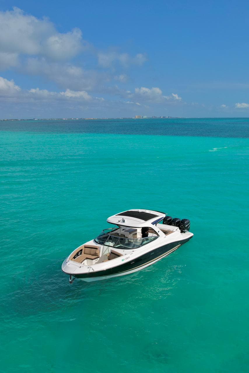 2018 Sea Ray SLX 350 Outboard for Sale in Cancún, MX Bowrider 2