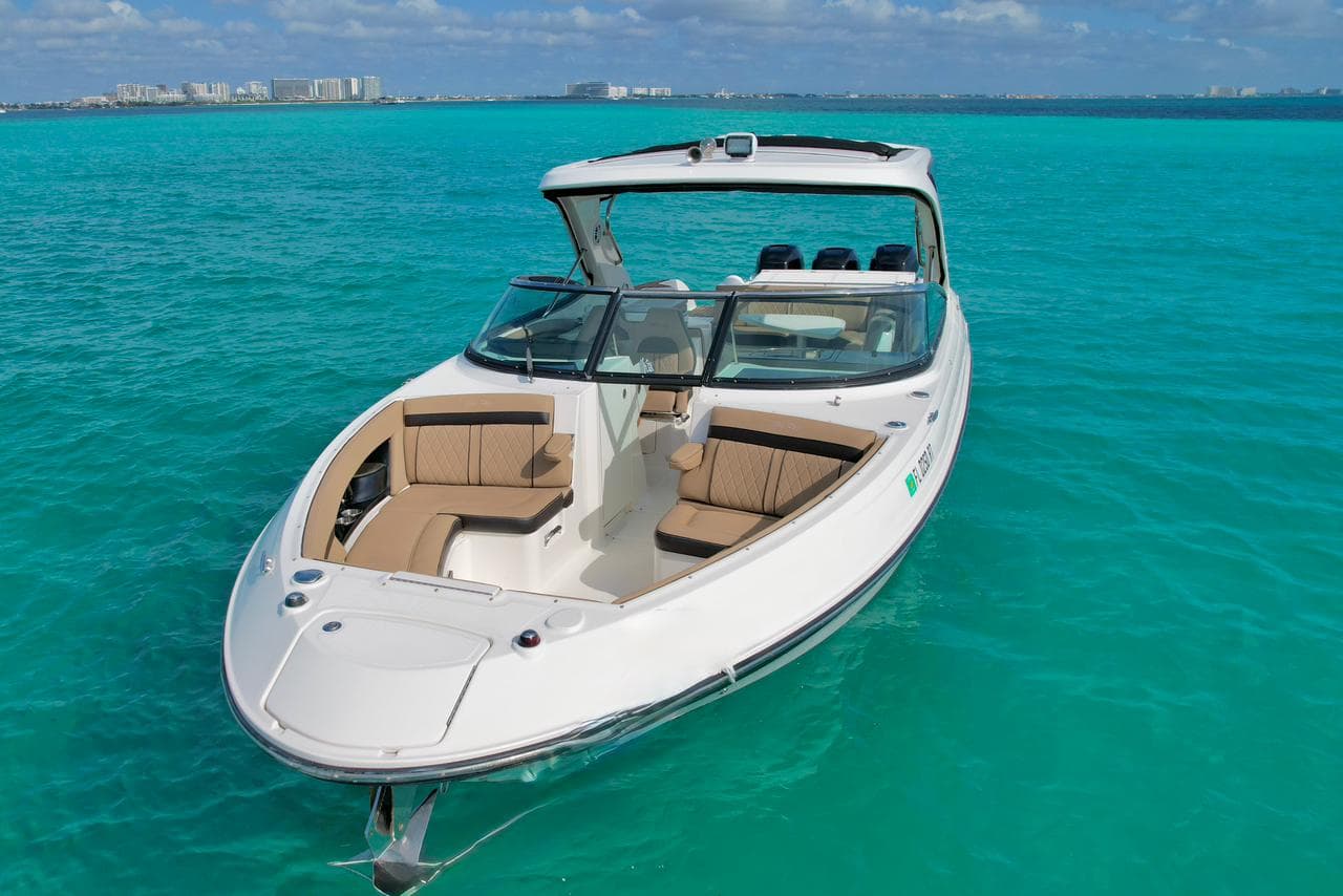 2018 Sea Ray SLX 350 Outboard for Sale in Cancún, MX Bowrider 5