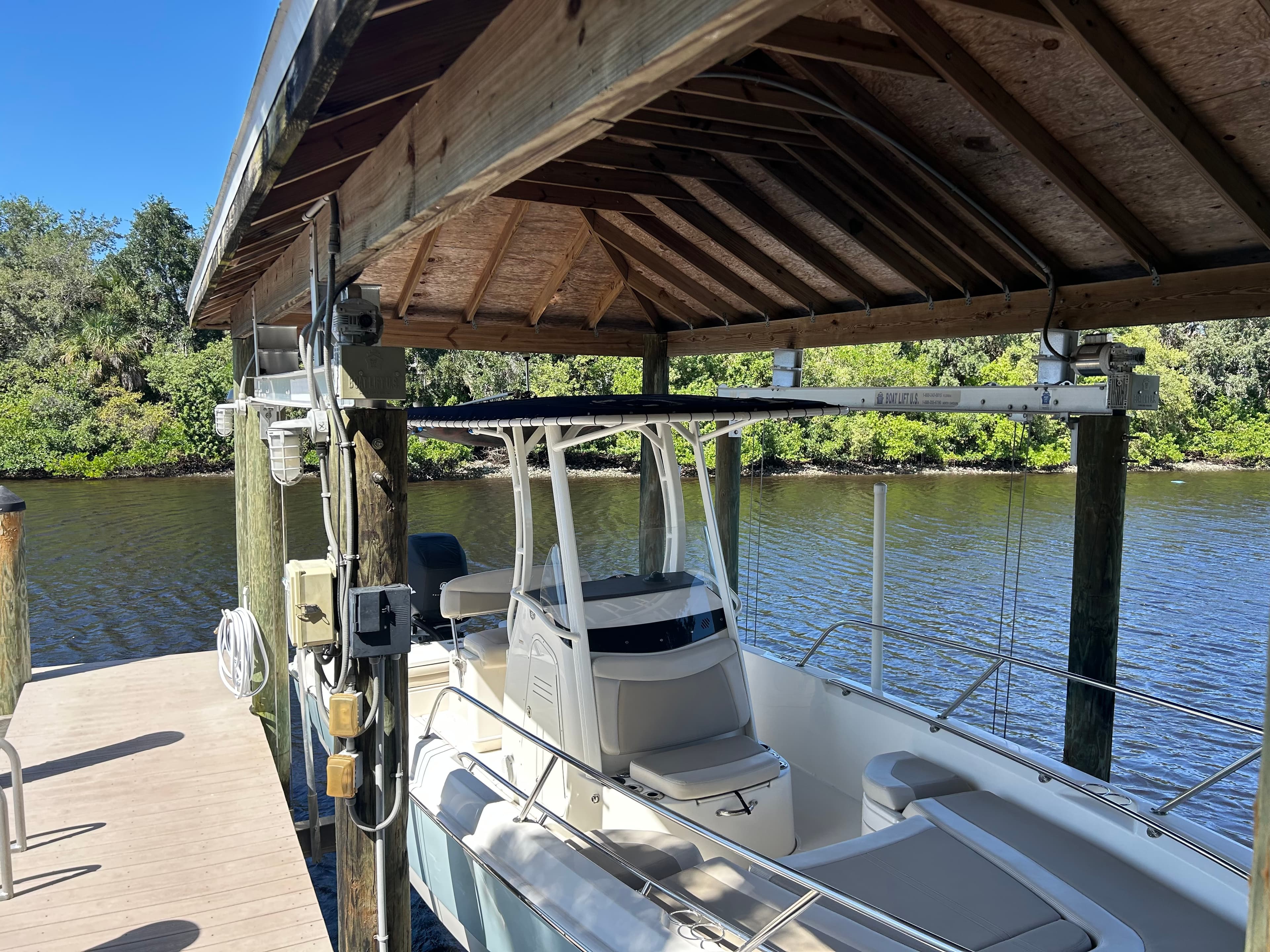 2018 Boston Whaler 240 Dauntless zum Verkauf in Clearwater, Florida Bay Boats 2