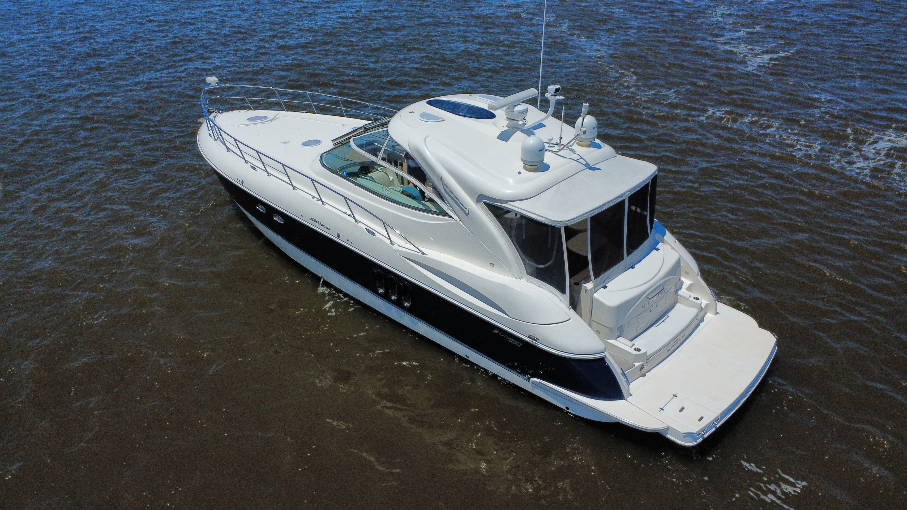 2007 Cruisers Yachts 520 Express for Sale in New Gretna, NJ Express Cruiser 4