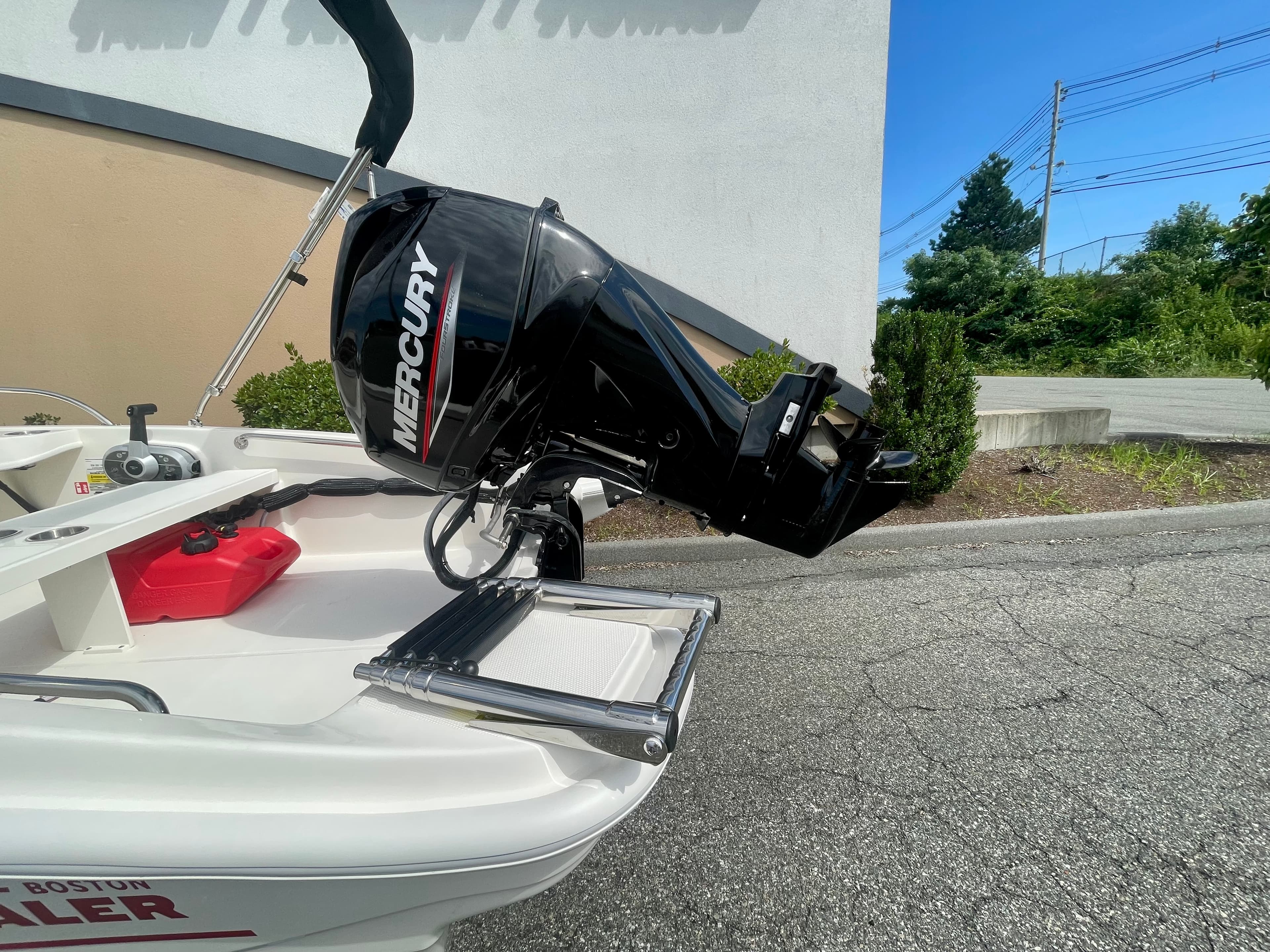 2027 Boston Whaler 130 Super Sport in vendita a Danvers, Massachusetts Bowrider 3