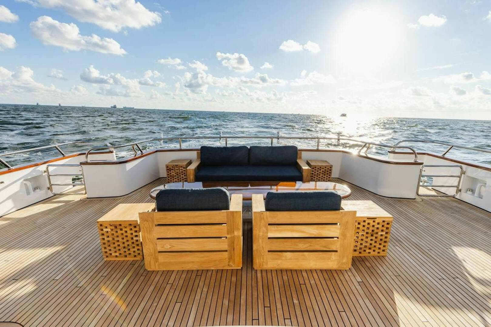 2009 Crystal Yachts 117 for Sale in Charleston, South Carolina Motor Yacht 3
