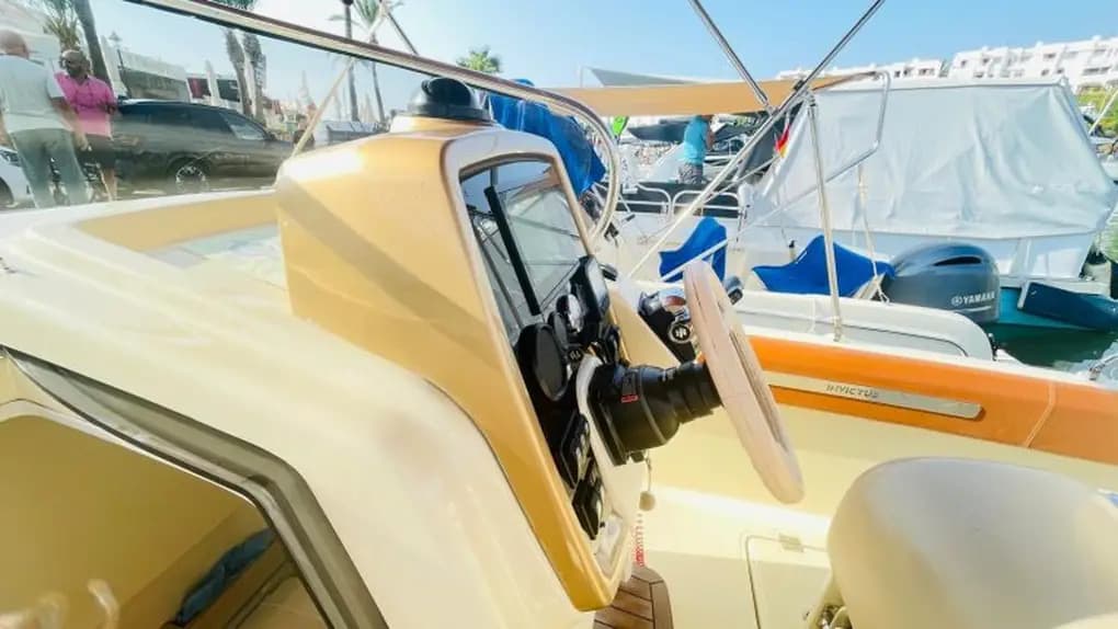 2021 Invictus Yachts 270 FX à vendre à Altea, ES Day Boats 5