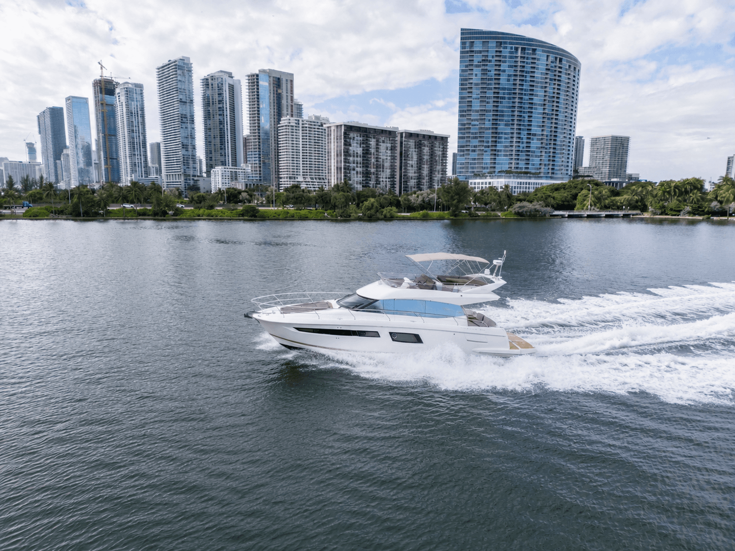 2016 Prestige 500 Fly for Sale in Fort Lauderdale, Florida Flybridge