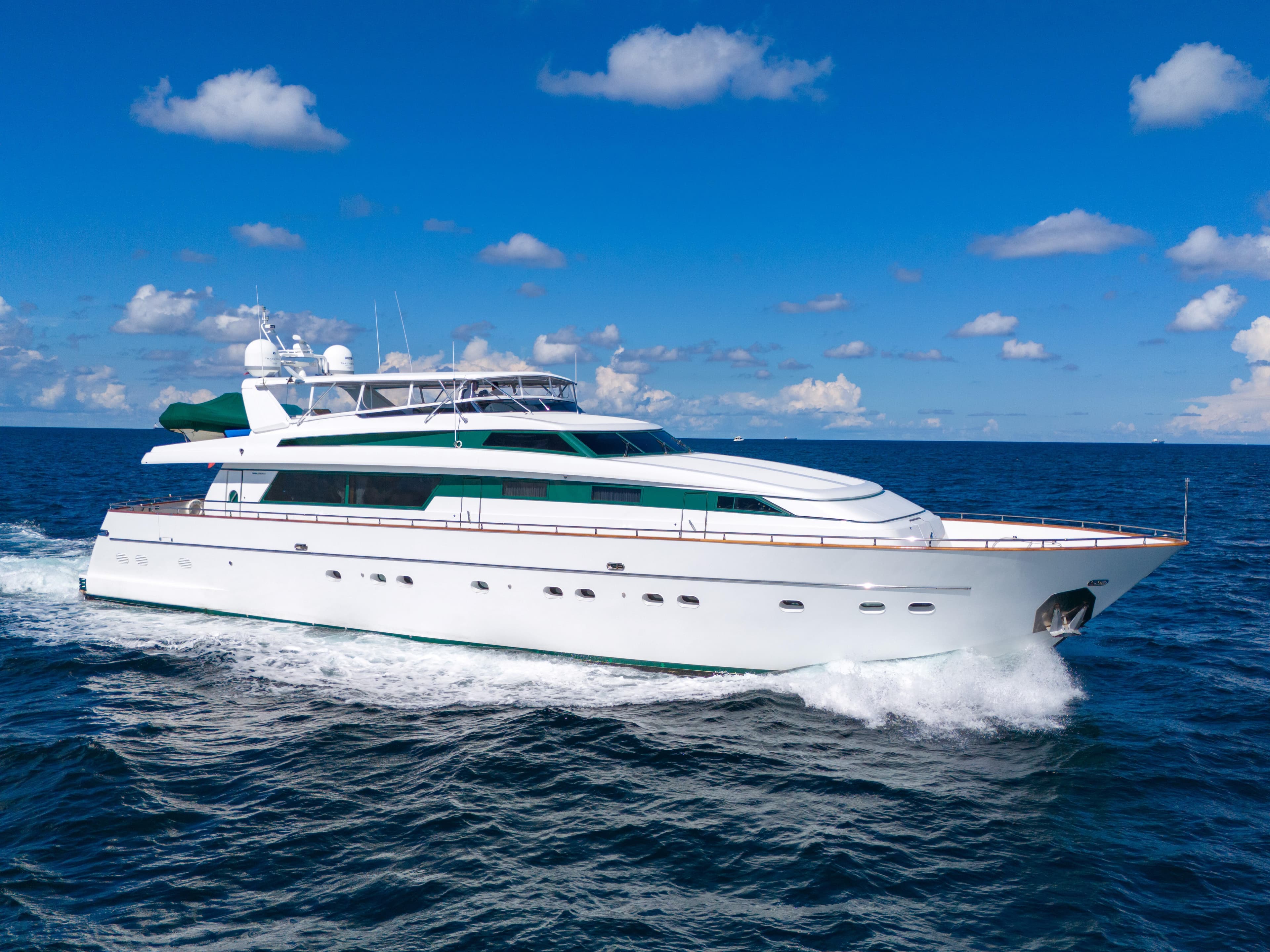 1998 Sanlorenzo SL100 for Sale in Miami-Dade County, Florida Flybridge 4