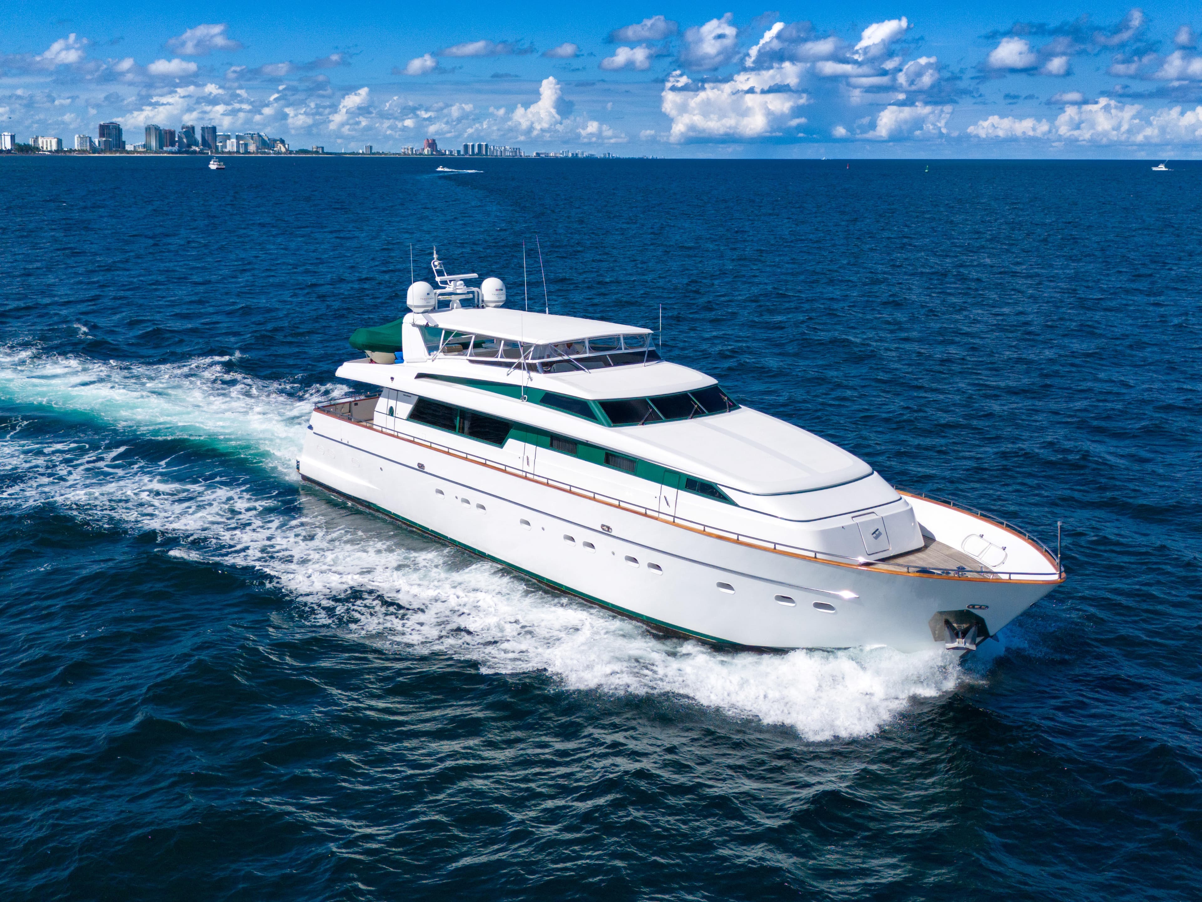 1998 Sanlorenzo SL100 for Sale in Miami-Dade County, Florida Flybridge 5