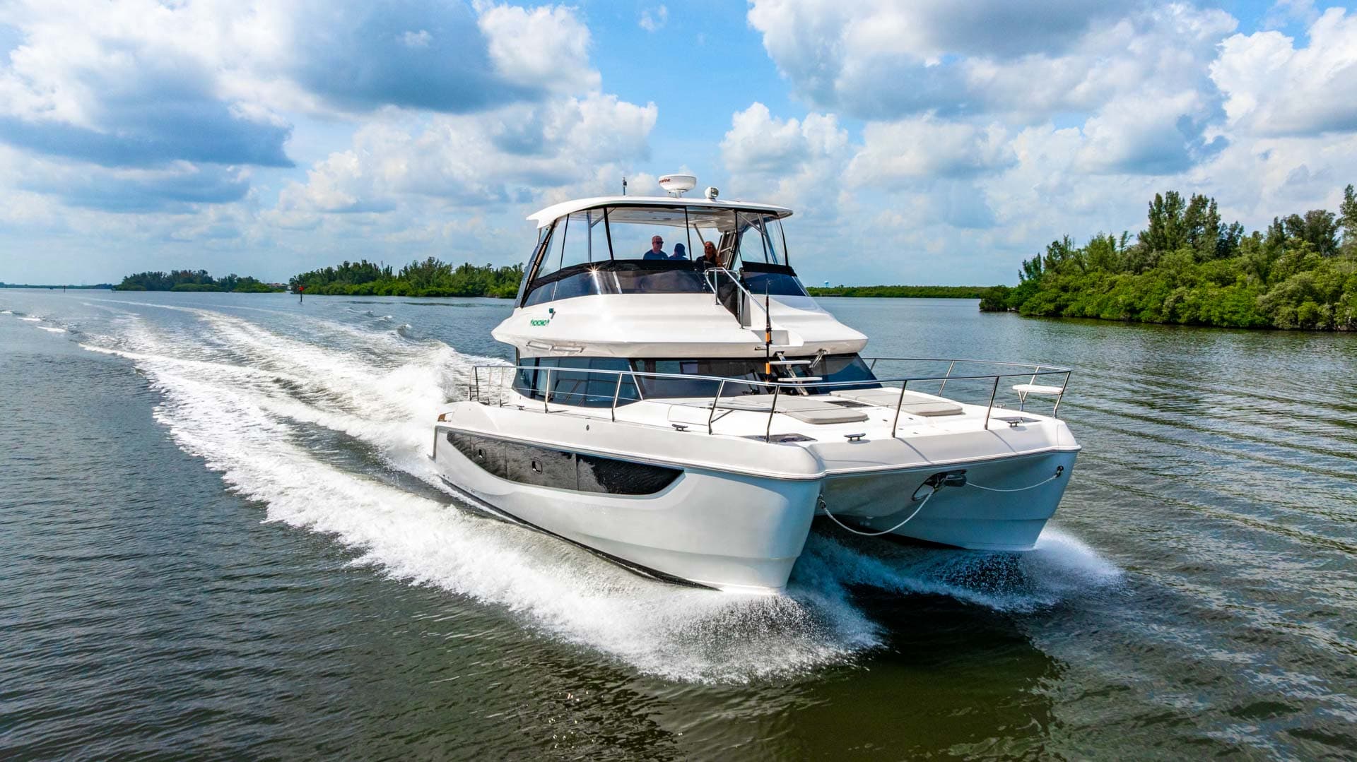 2024 Aquila 42 Yacht ausgestellt in Vero Beach, Florida Power Catamarans